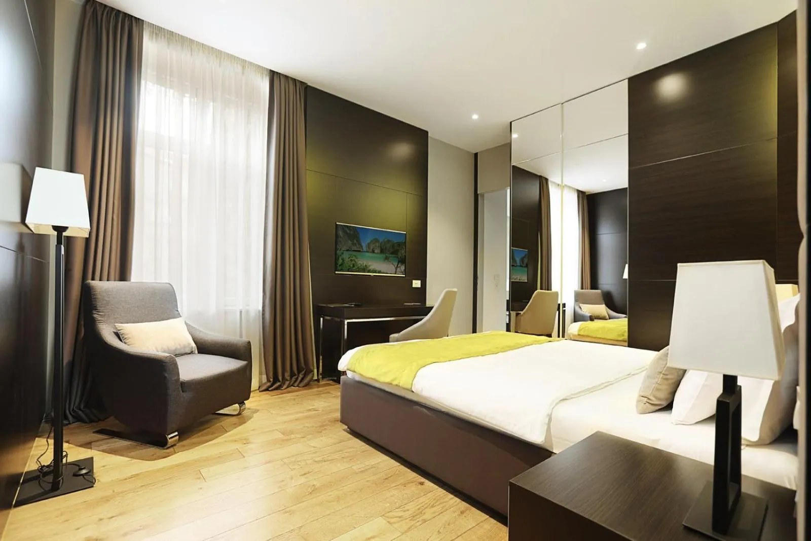 Bedroom, Bed in Maccani Black Luxury Suites