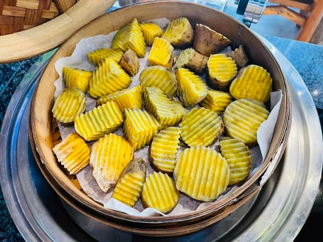 Breakfast in River Forest Leisure Farm