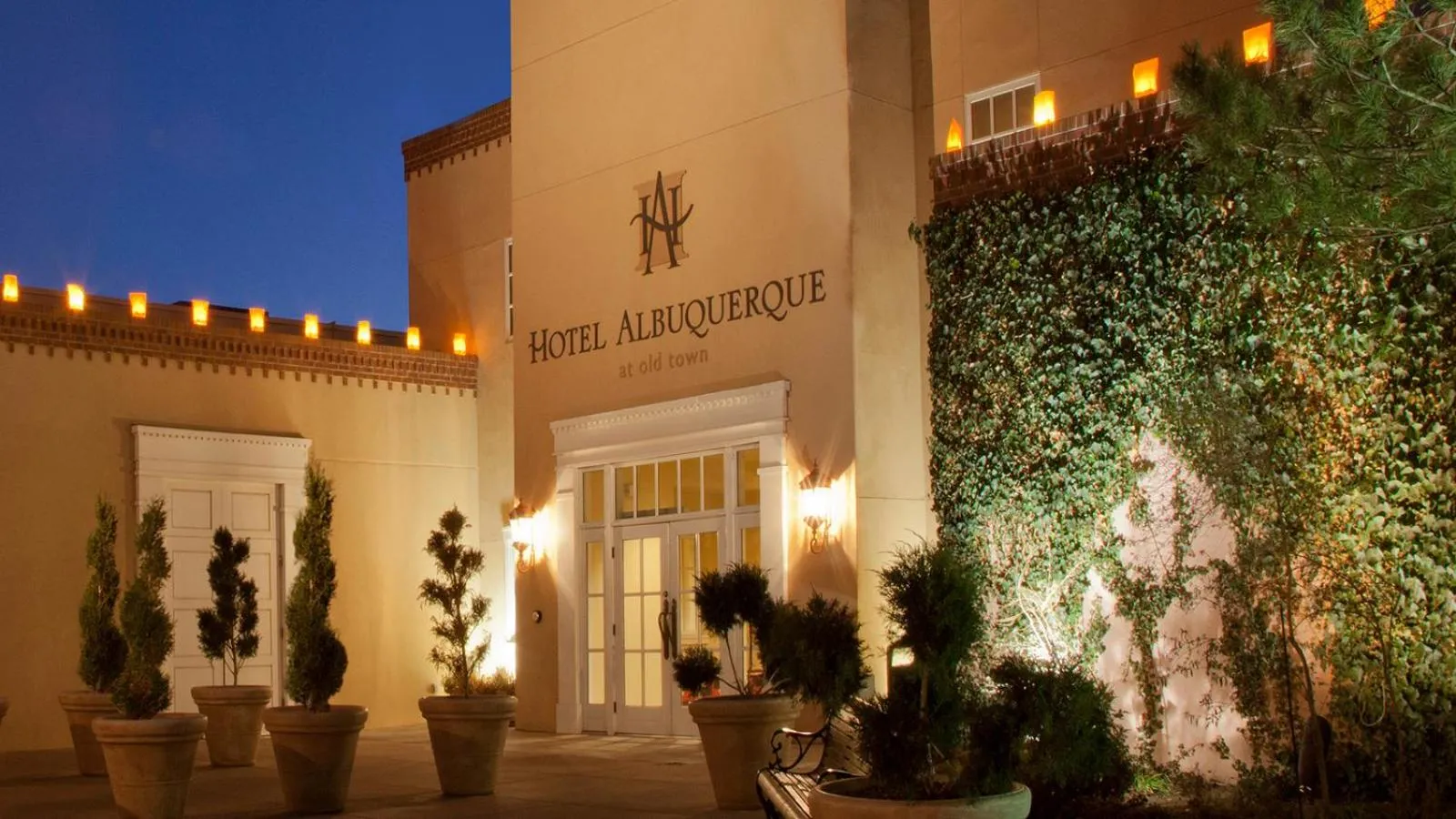 Facade/entrance in Hotel Albuquerque At Old Town