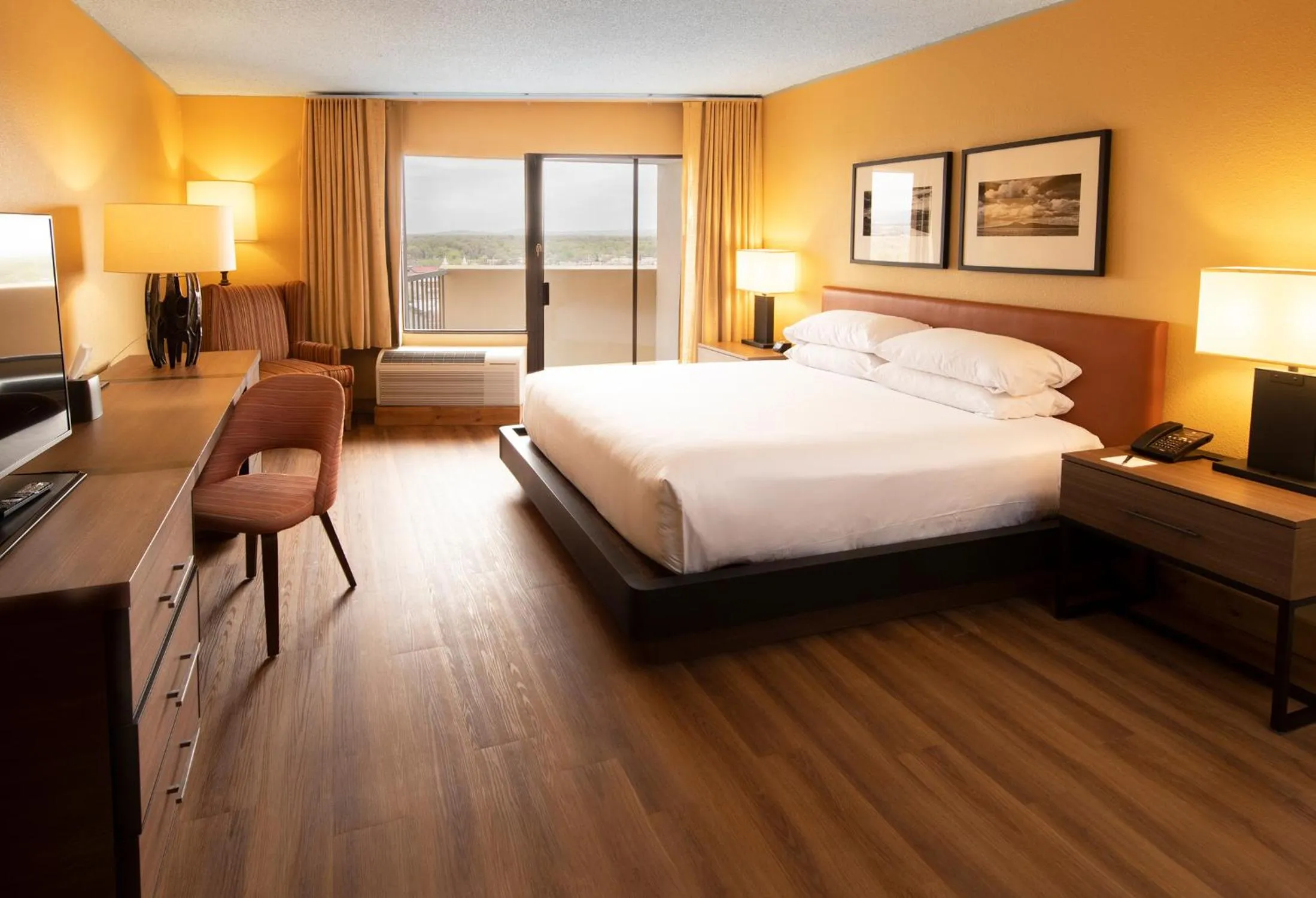 Photo of the whole room, Bed in Hotel Albuquerque At Old Town