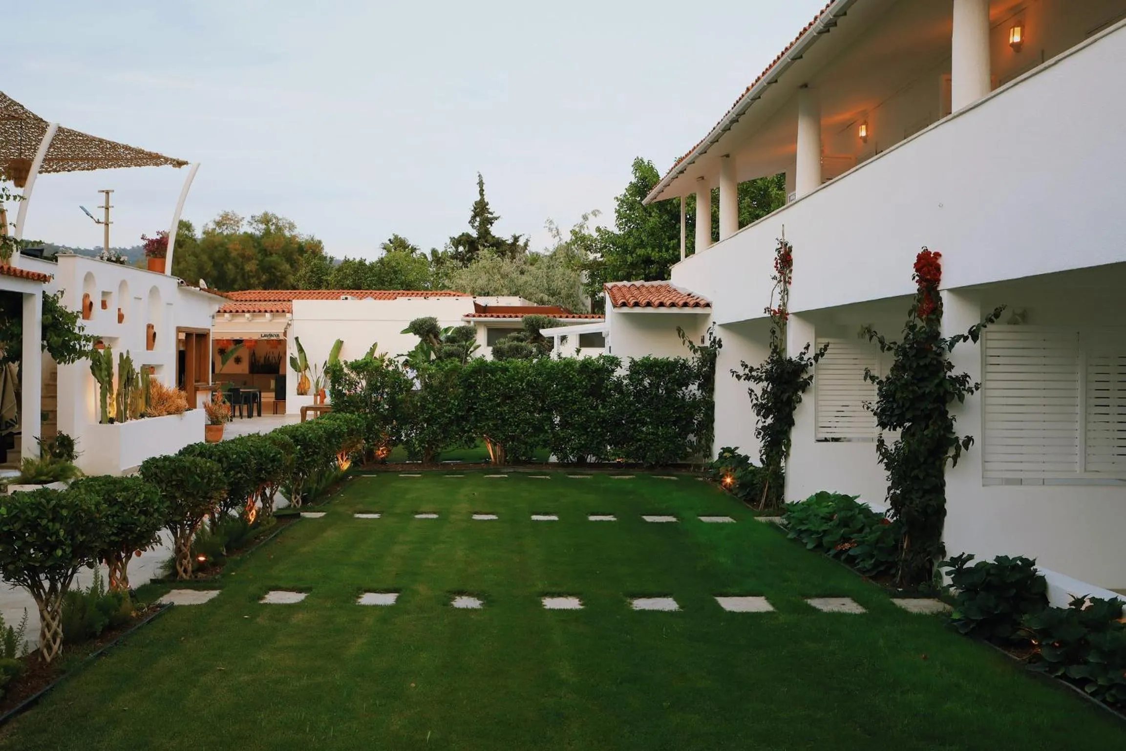 Lavinya Otel