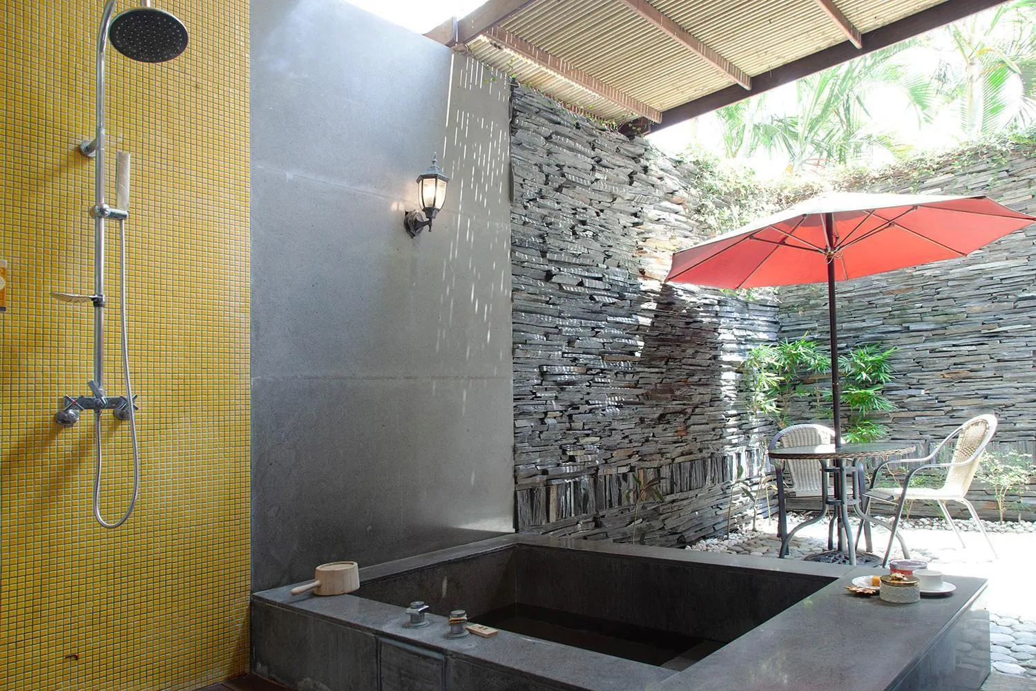 Shower in Luminous Hot Spring Resort & SPA