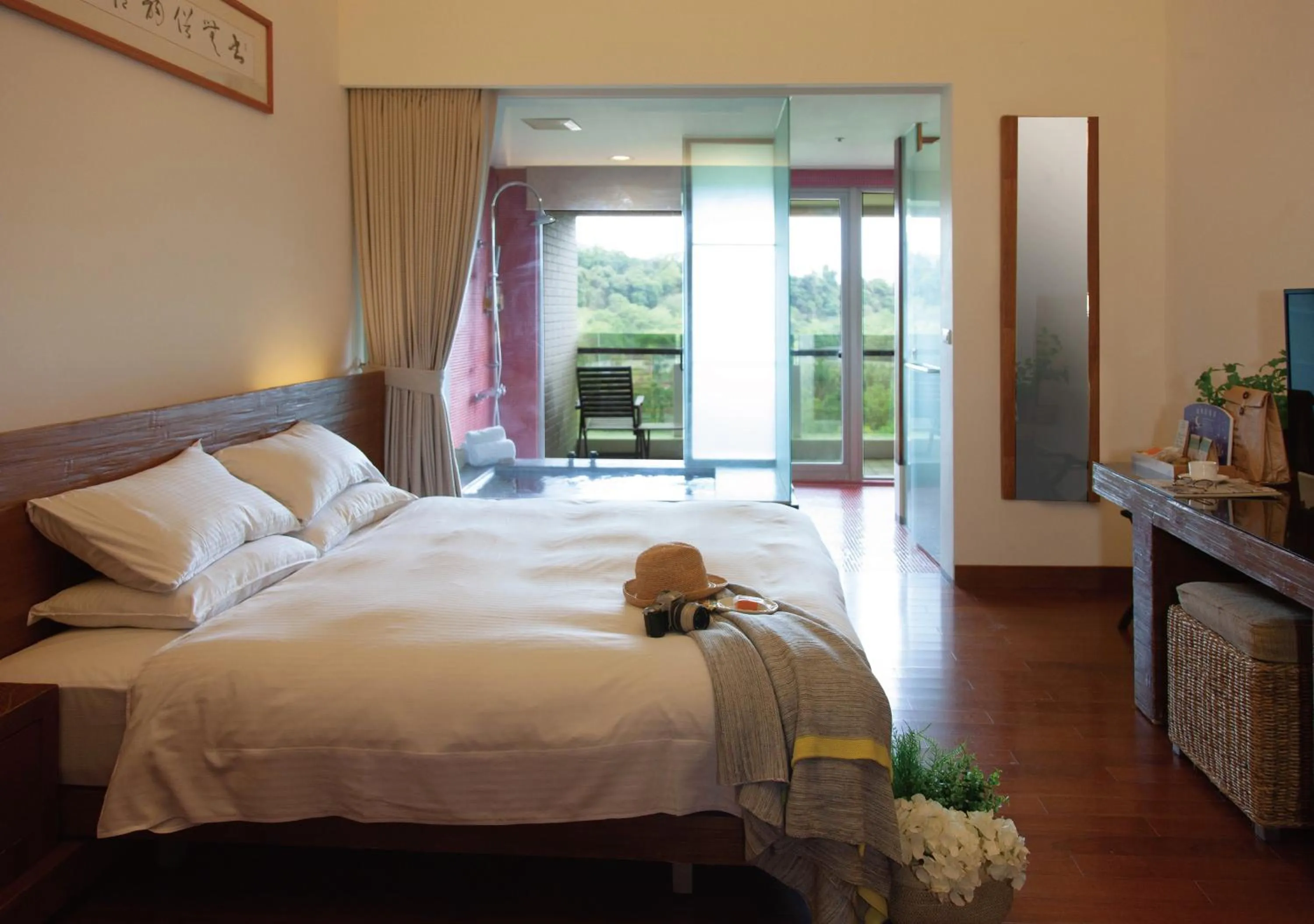 Bed in Luminous Hot Spring Resort & SPA