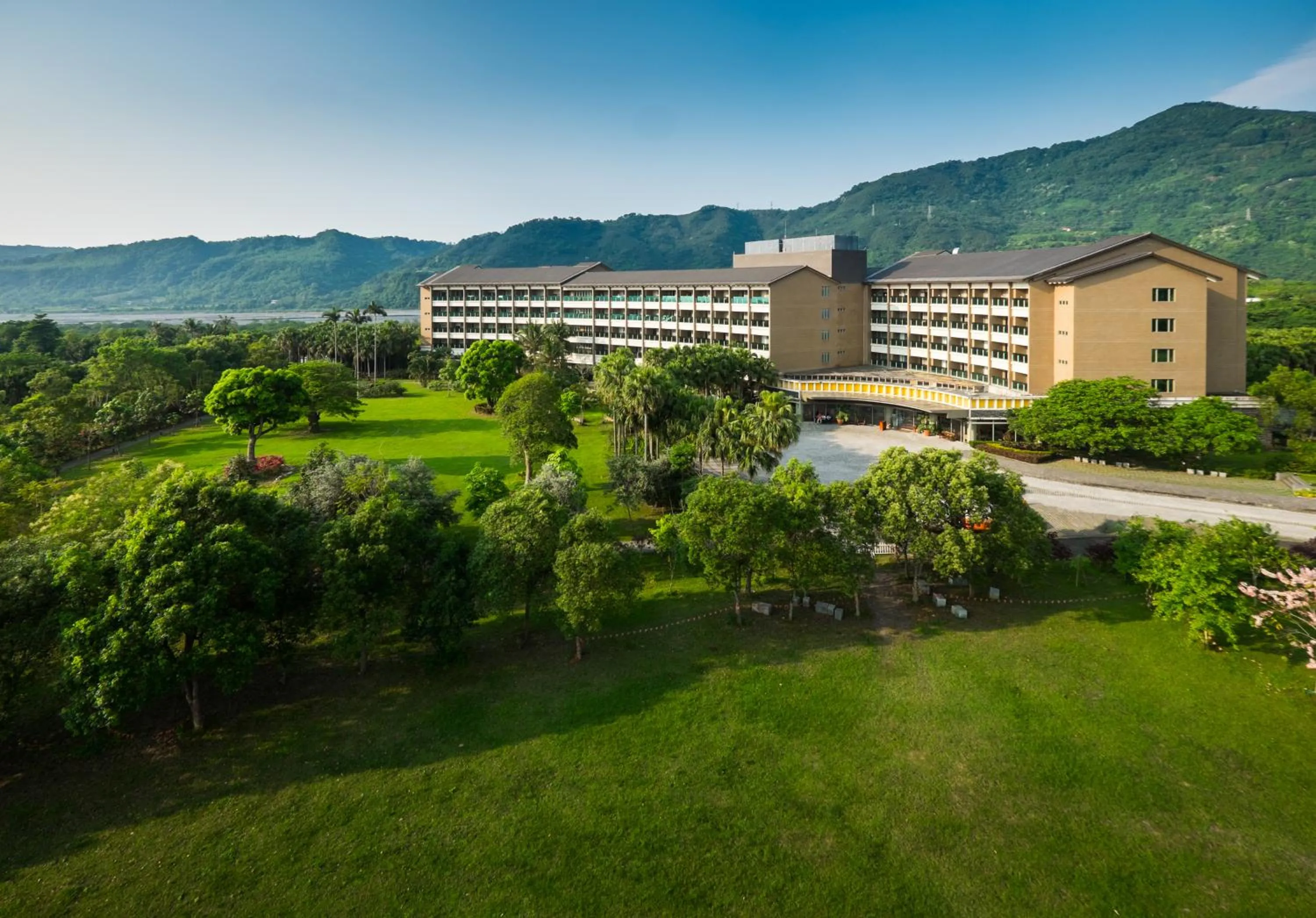 Day in Luminous Hot Spring Resort & SPA