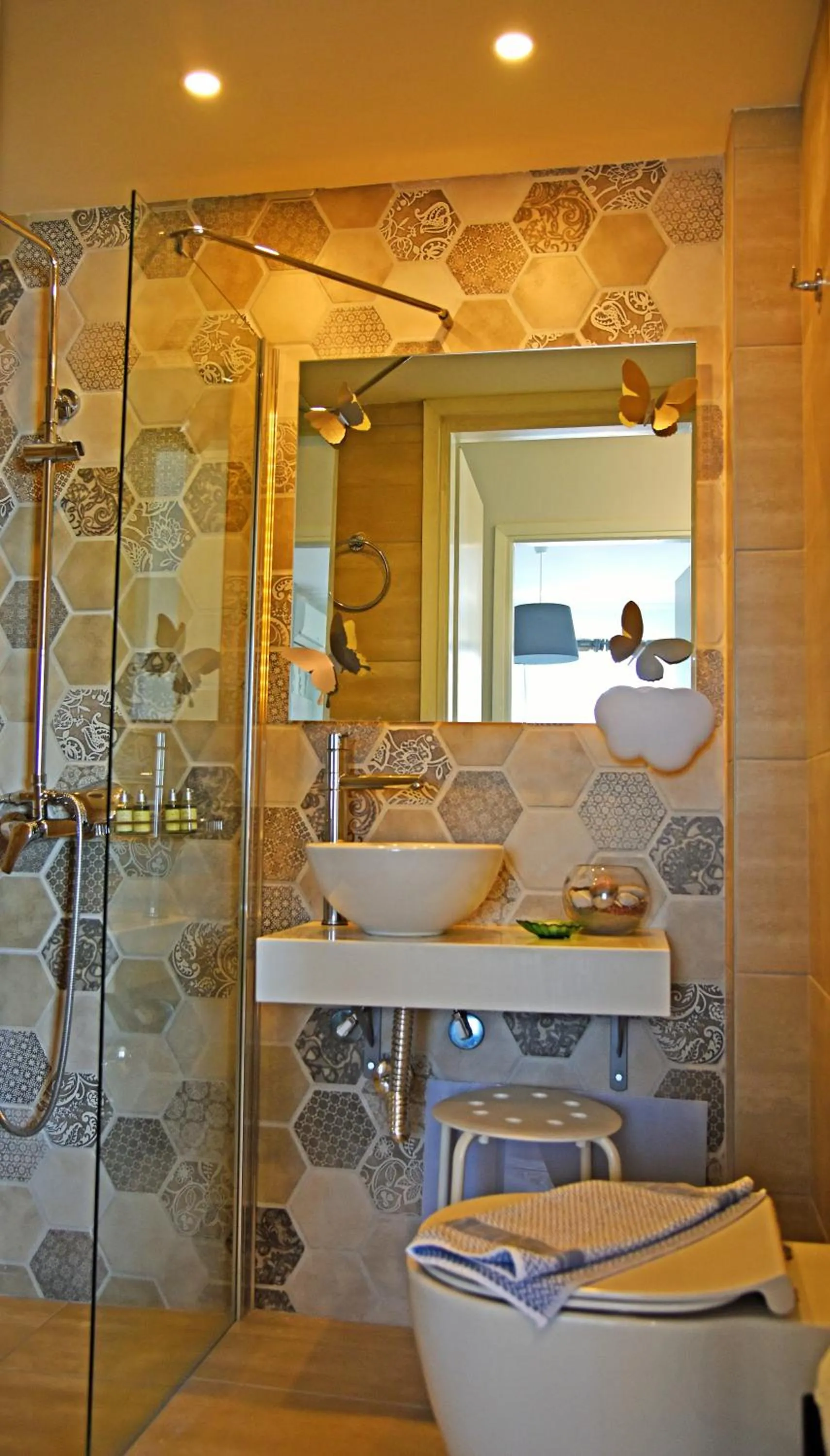 Shower in Castello Apartments