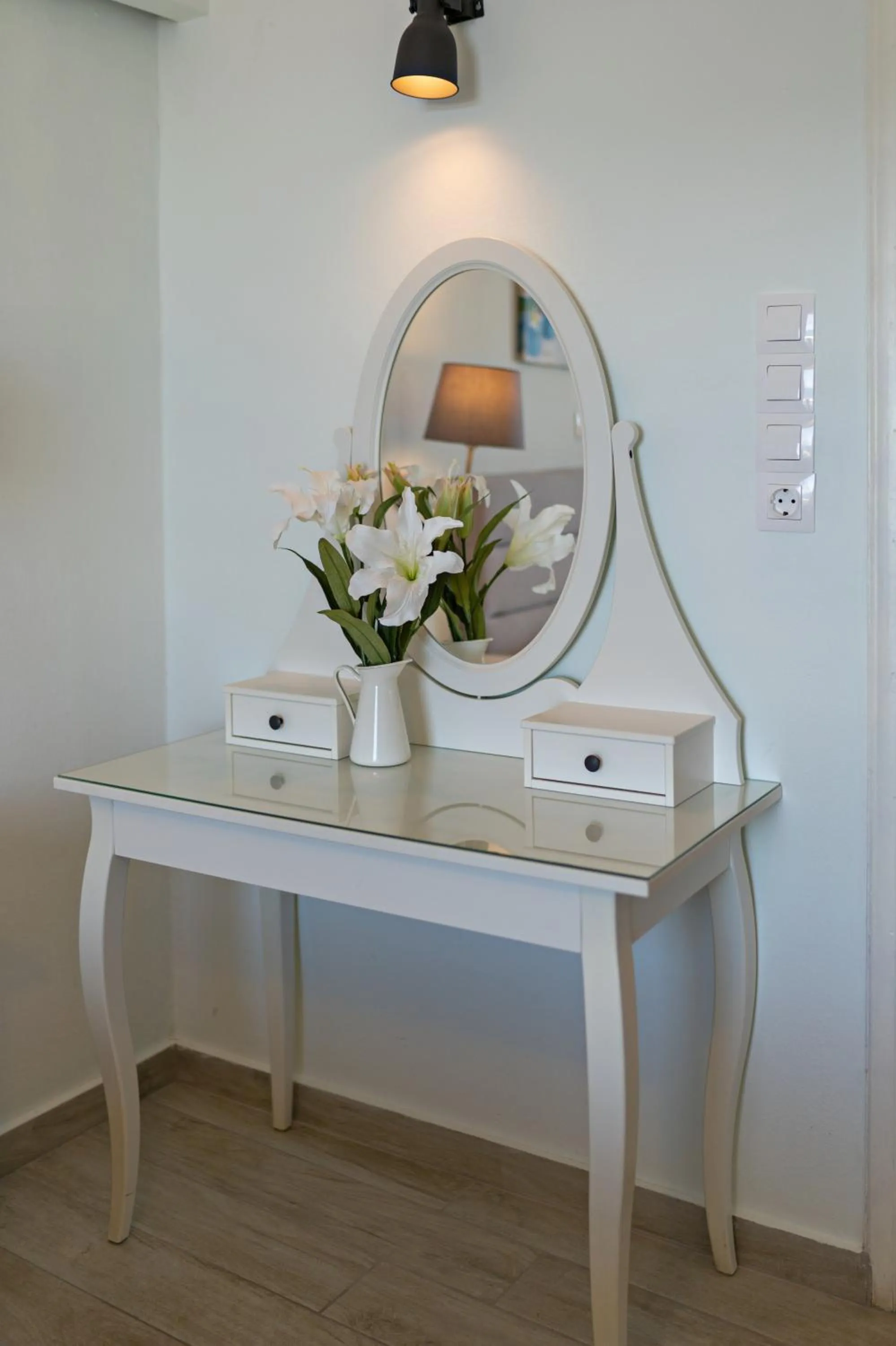 Decorative detail in Castello Apartments