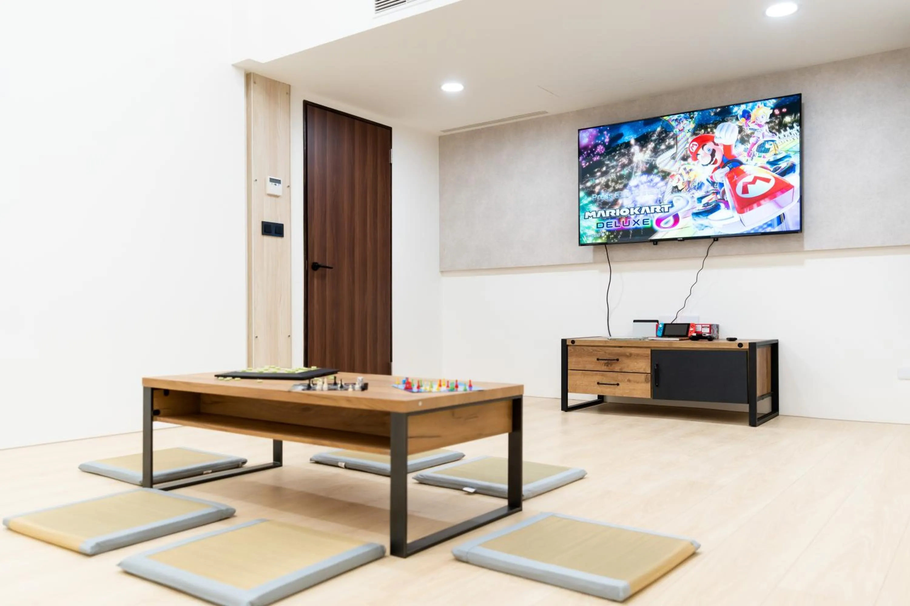 Game Room in Etung Hotel