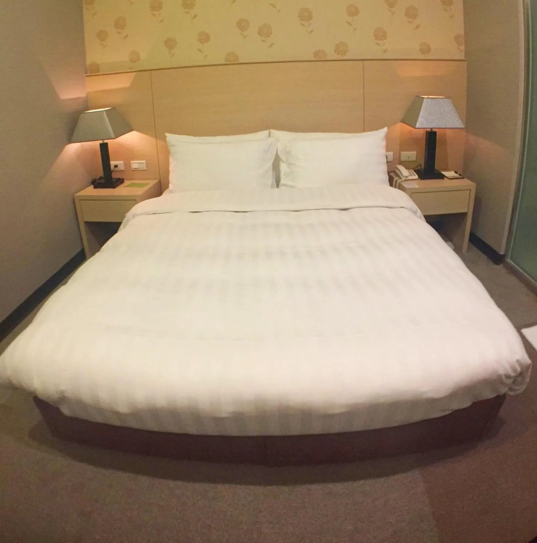 bunk bed in Royal Hotel