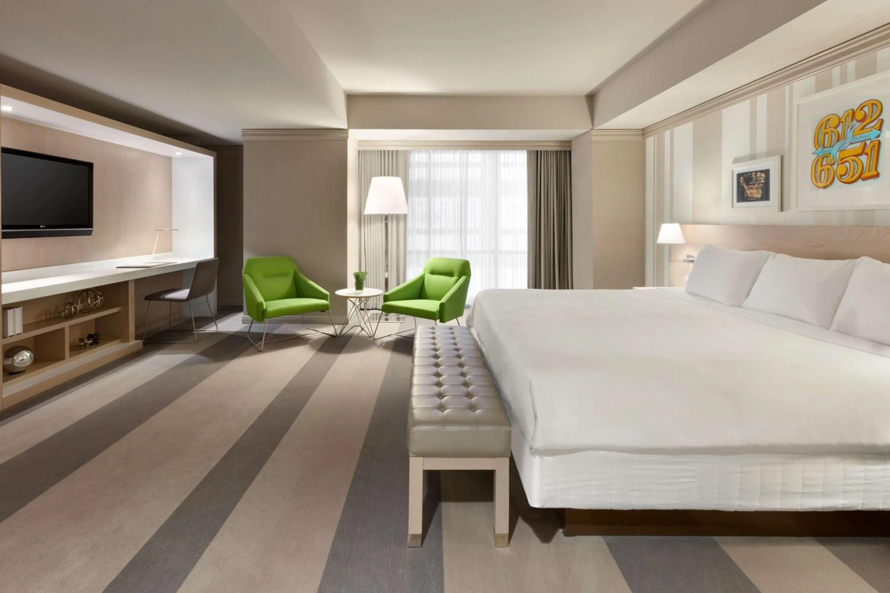 Photo of the whole room, Bed in The Royal Sonesta Minneapolis Downtown