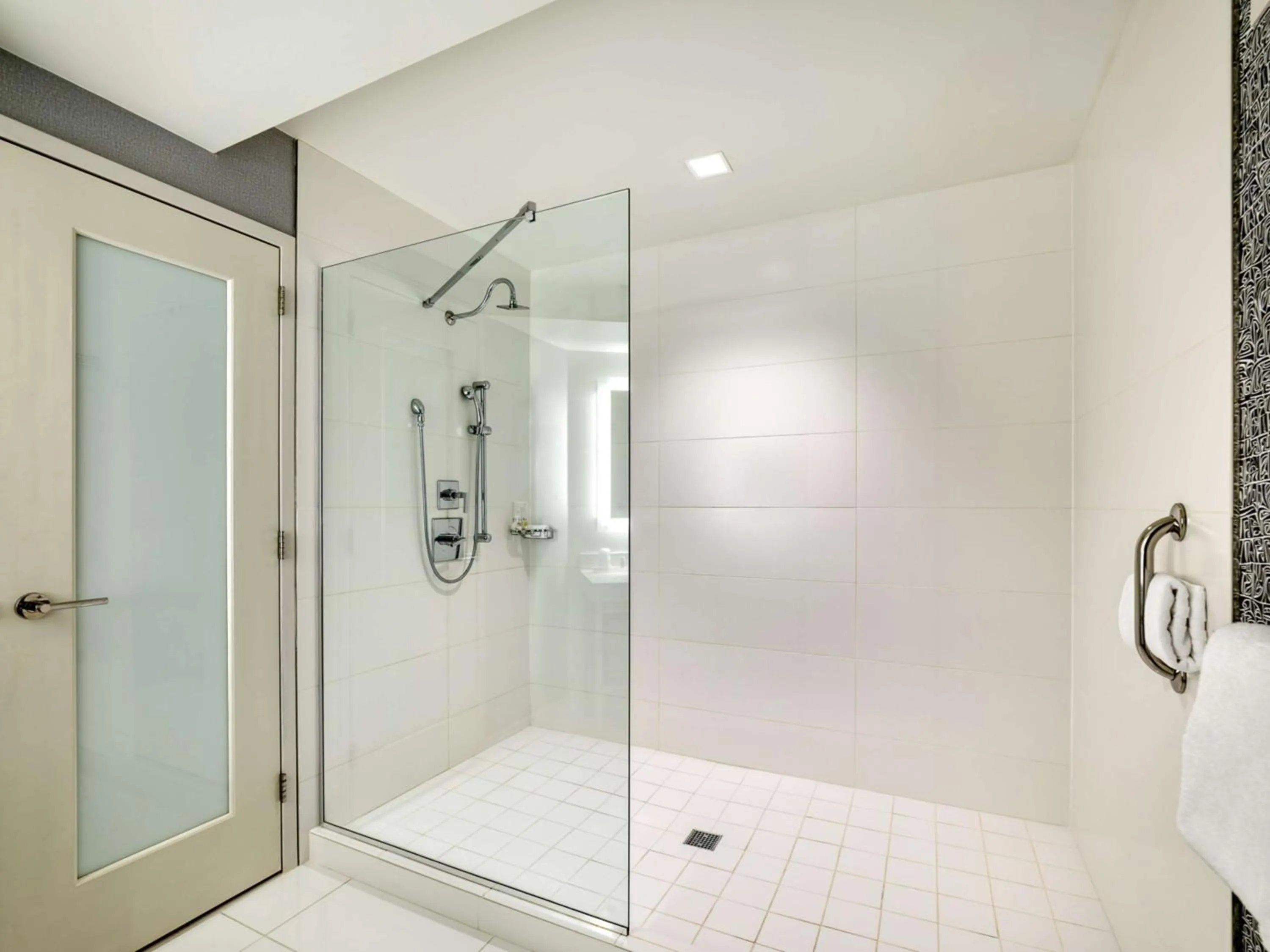 Bathroom in The Royal Sonesta Minneapolis Downtown