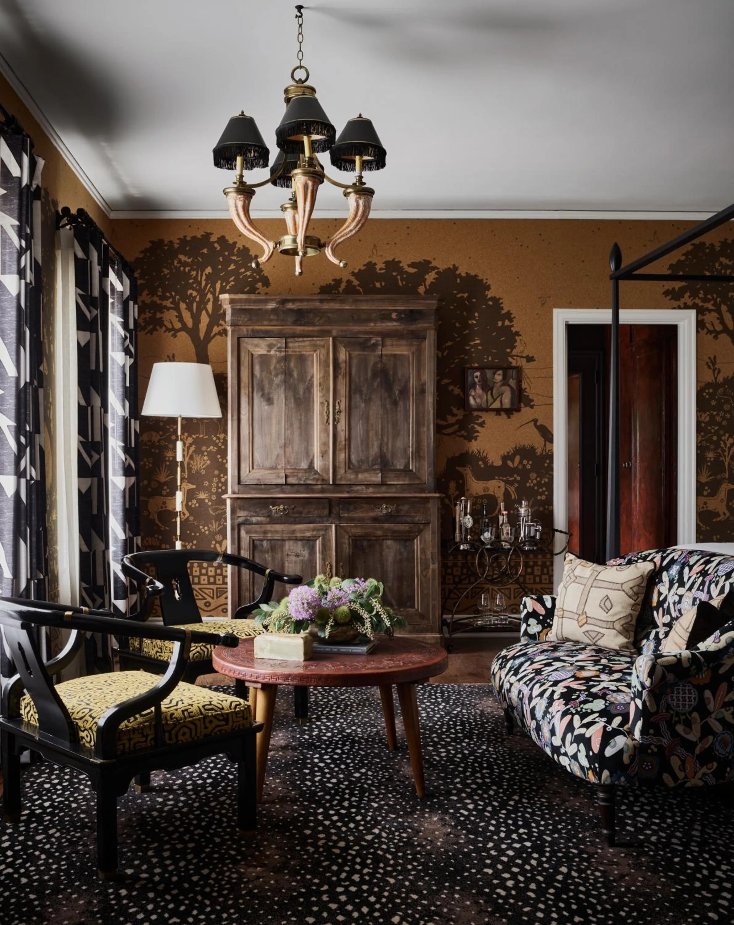 Living room in Commodore Perry Estate, Auberge Collection