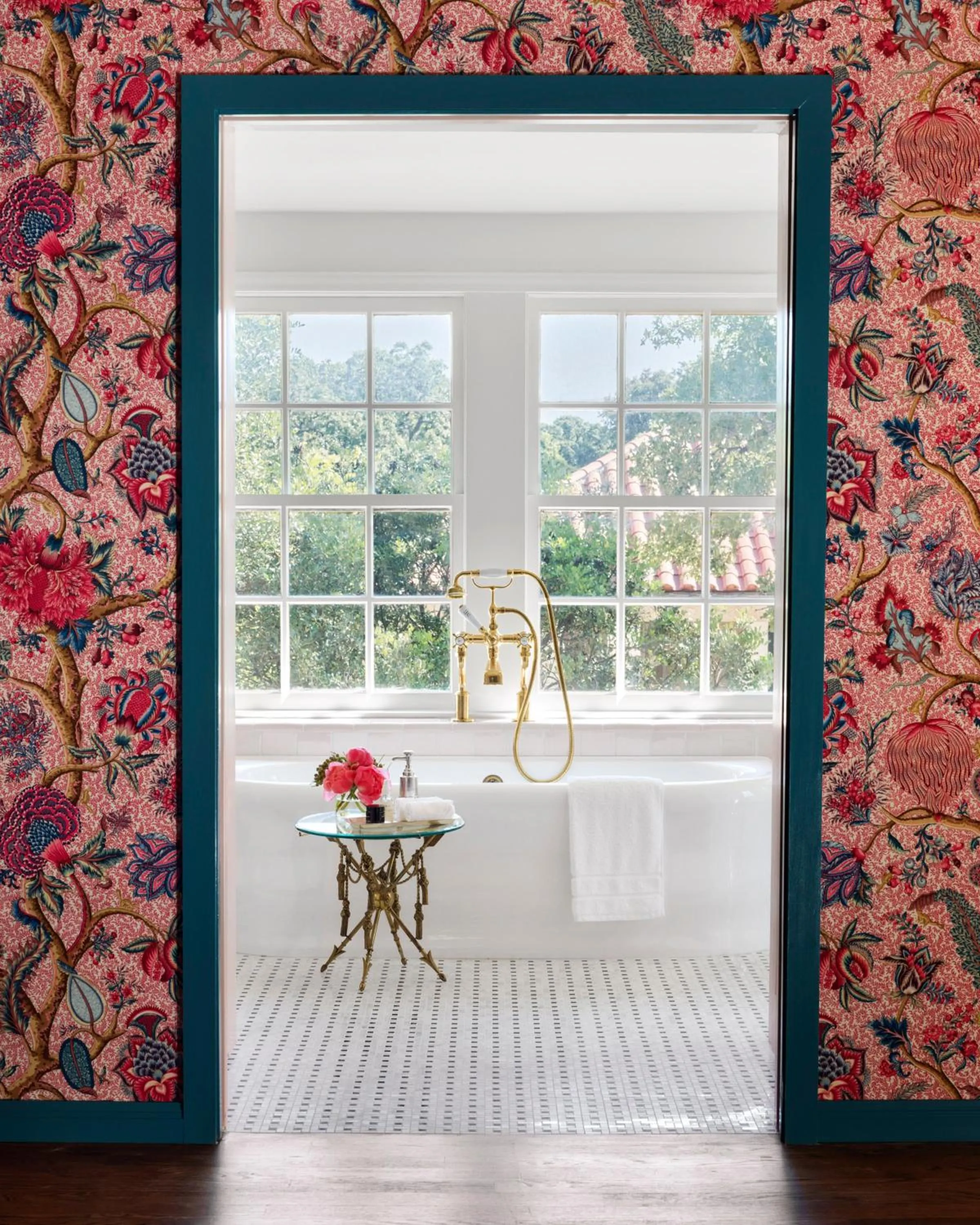 Bathroom in Commodore Perry Estate, Auberge Collection
