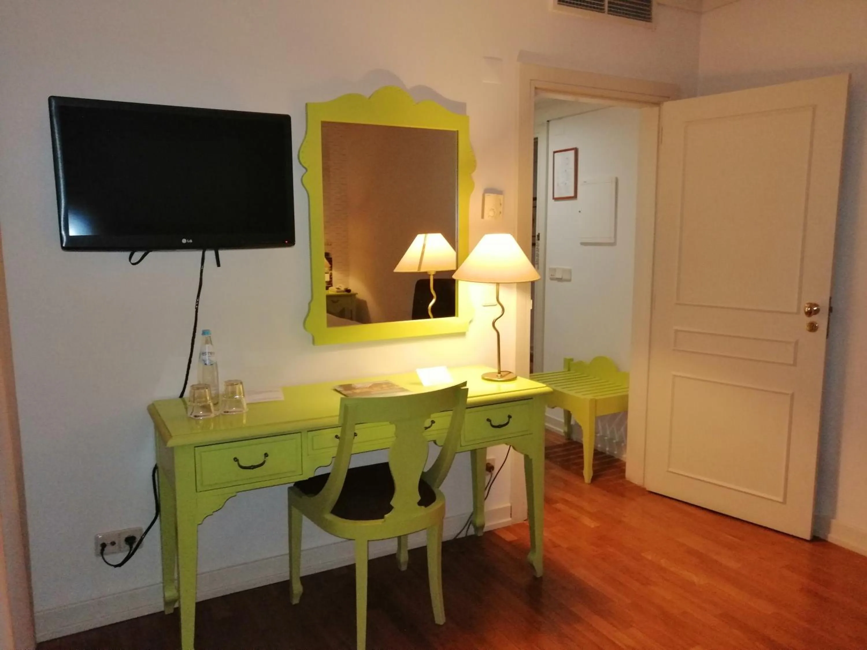 Twin Room - single occupancy in Forrester Essence Douro Hotel - by Unlock Hotels
