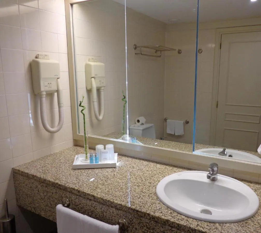 Double or Twin Room with Private Bathroom in Forrester Essence Douro Hotel - by Unlock Hotels