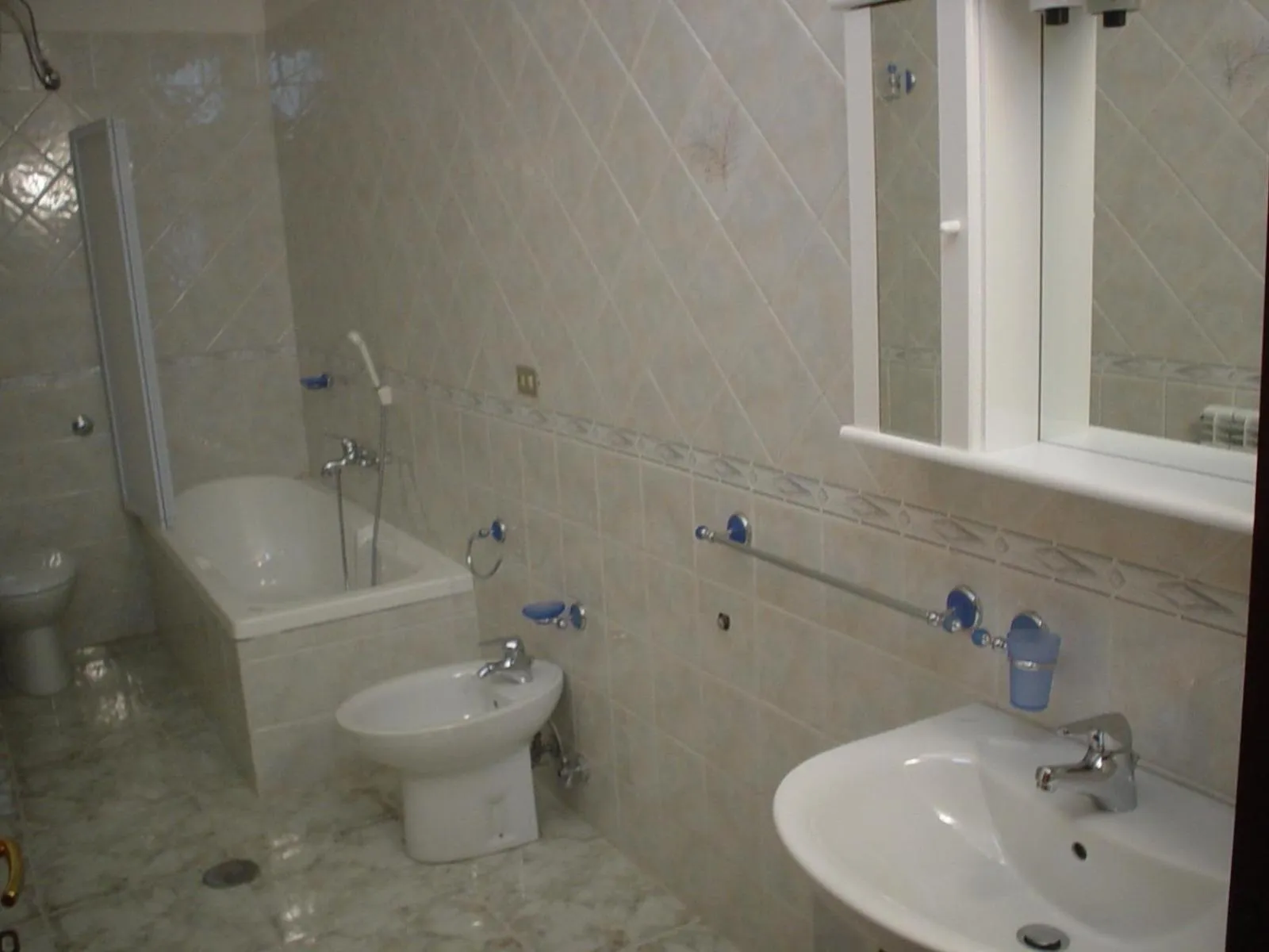 Toilet, Bathroom in Hotel Del Lago