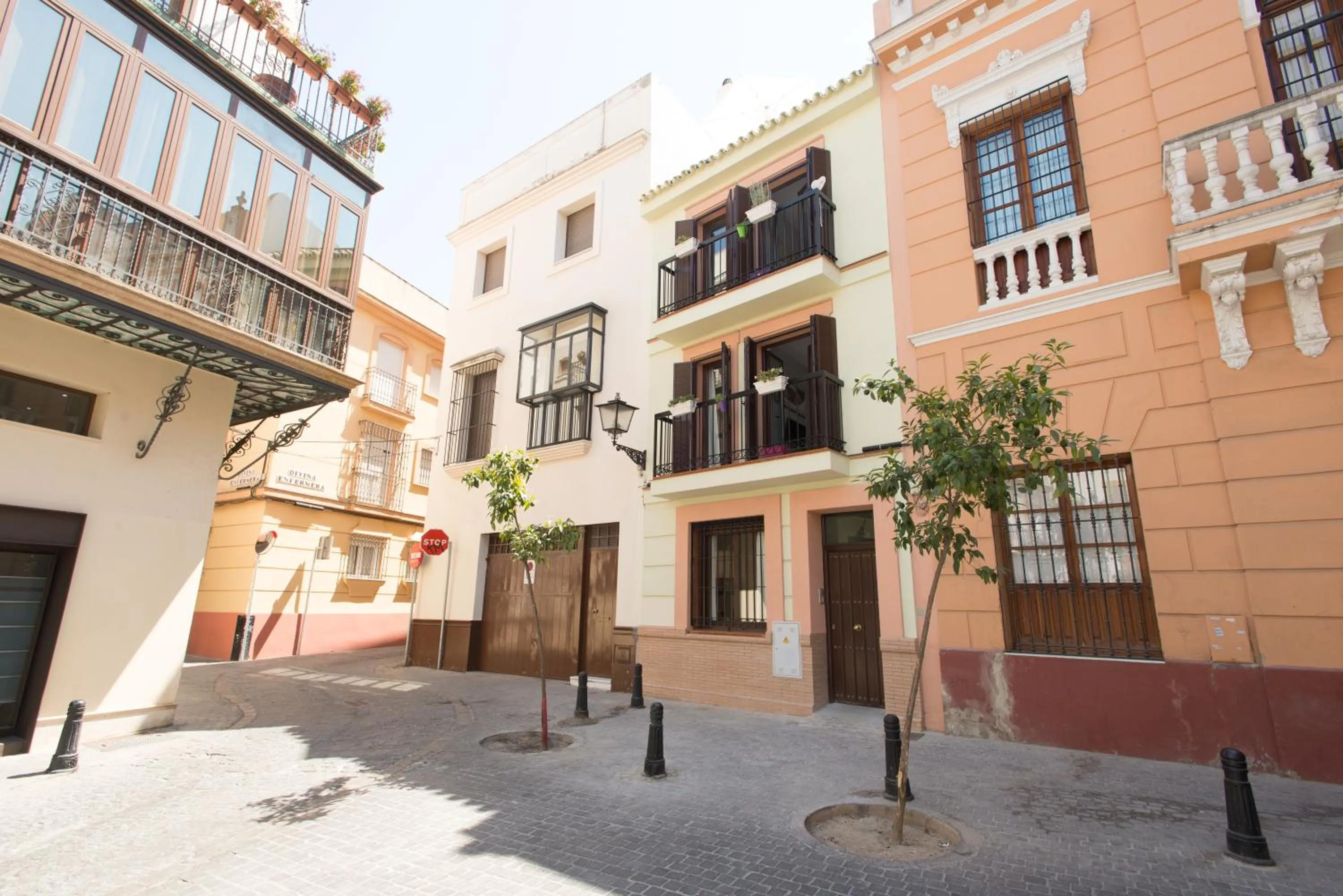 Facade/entrance in The Zentral Suites & Apartments