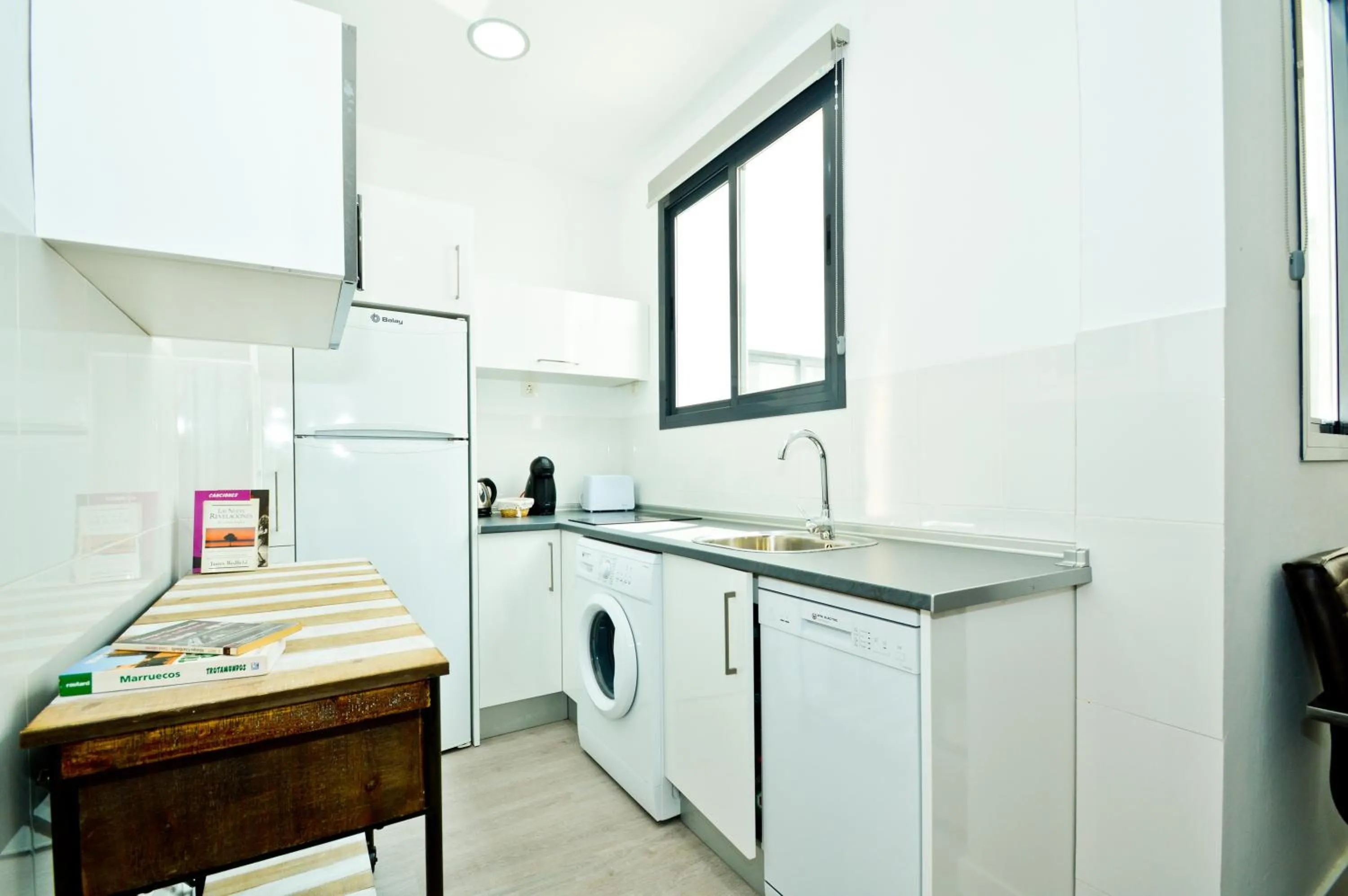 Kitchen or kitchenette in The Zentral Suites & Apartments