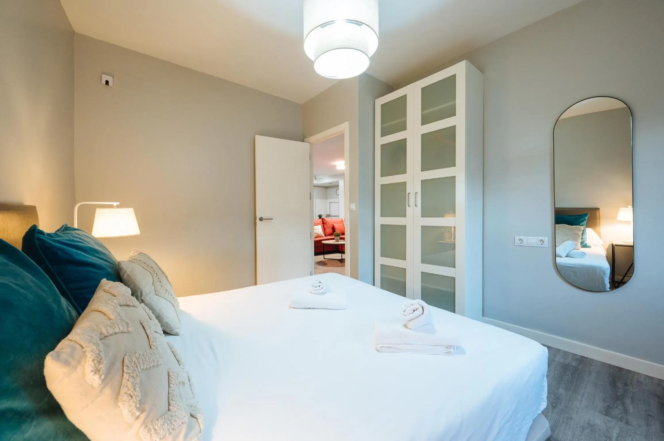 Bed in The Zentral Suites & Apartments