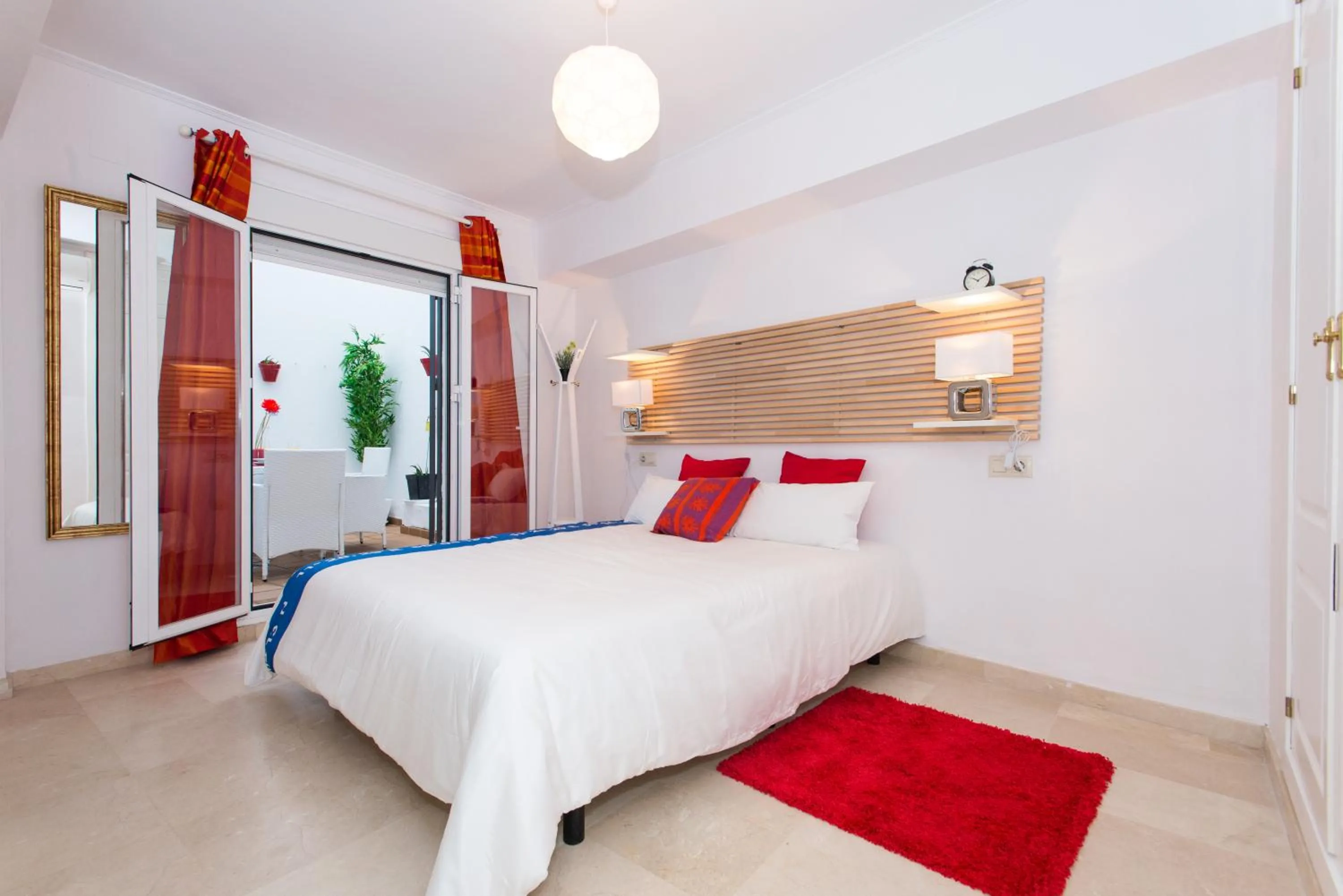 Bedroom, Bed in The Zentral Suites & Apartments