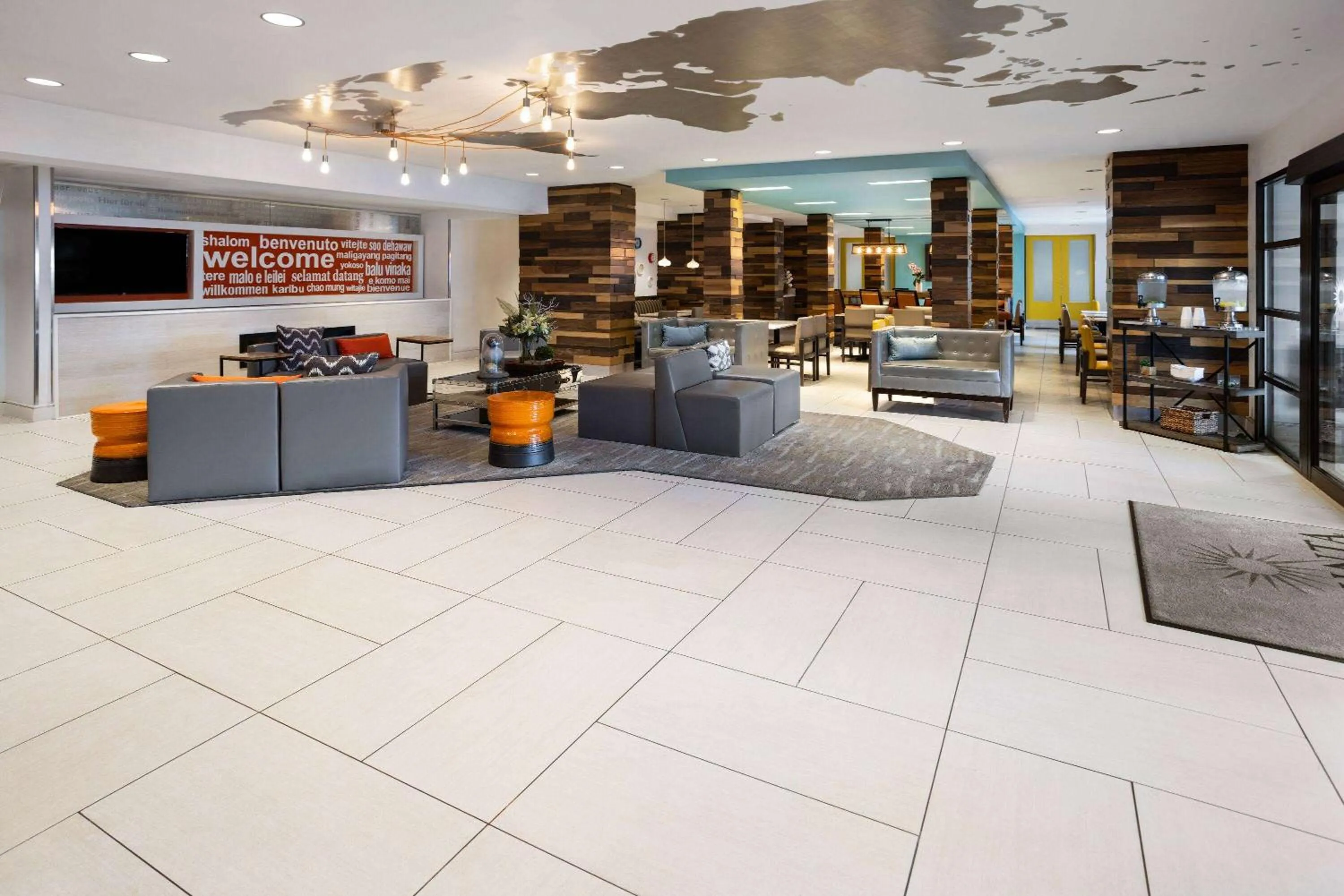 Lobby or reception in La Quinta by Wyndham Atlanta Airport North