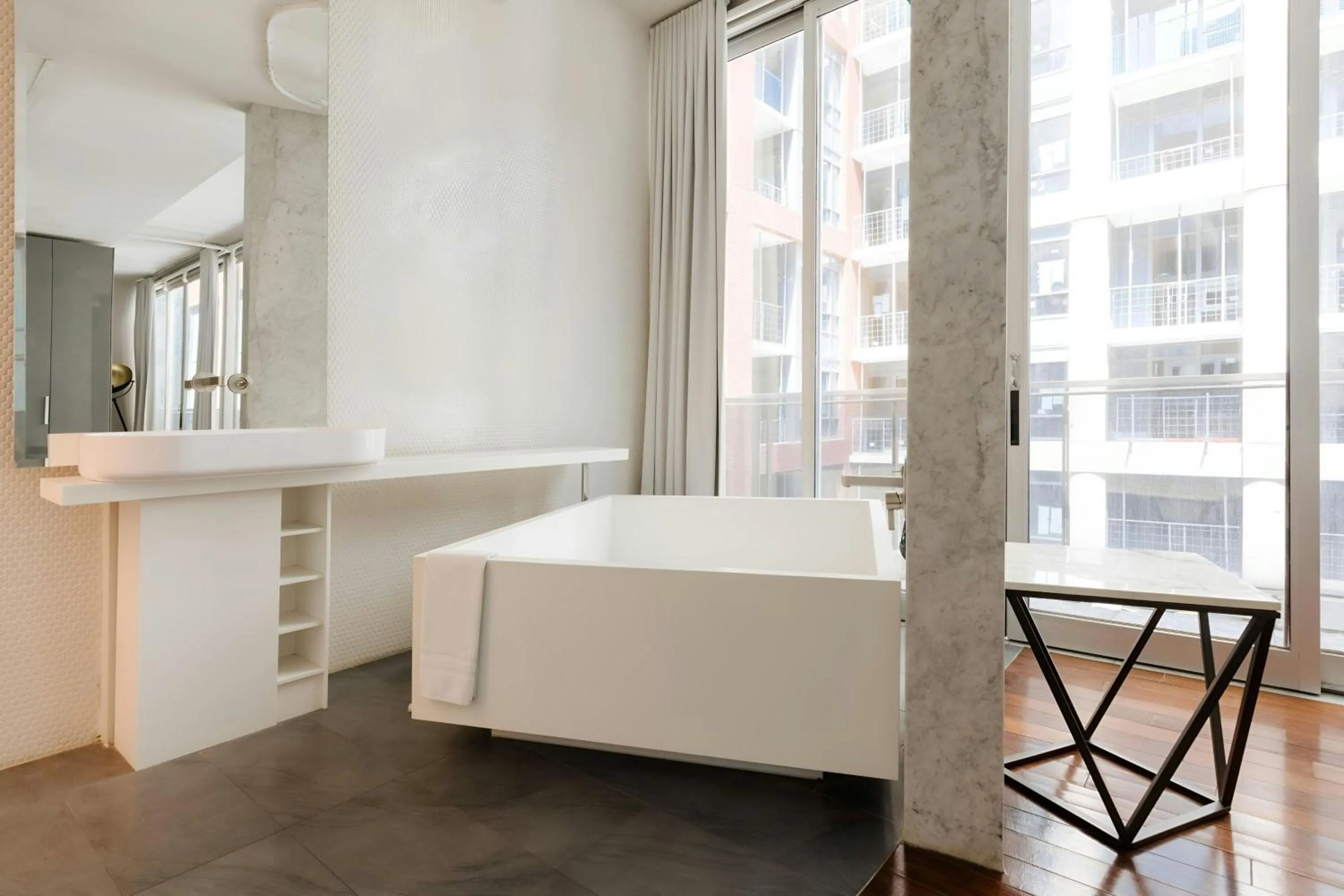 Bathroom, Bed in The Slate Hotel Downtown, Sonder by Marriott Bonvoy