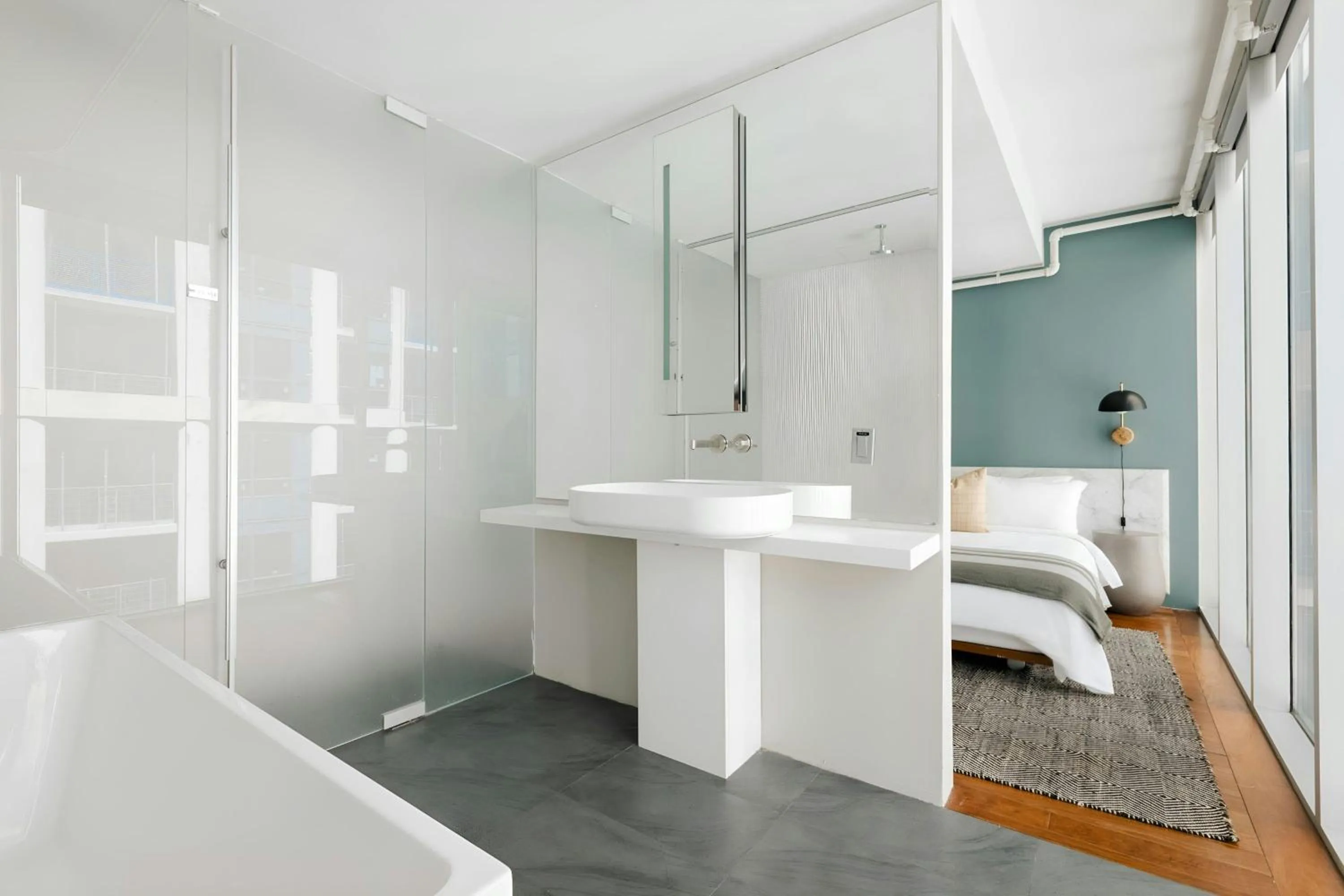 Bathroom, Bed in The Slate Hotel Downtown, Sonder by Marriott Bonvoy