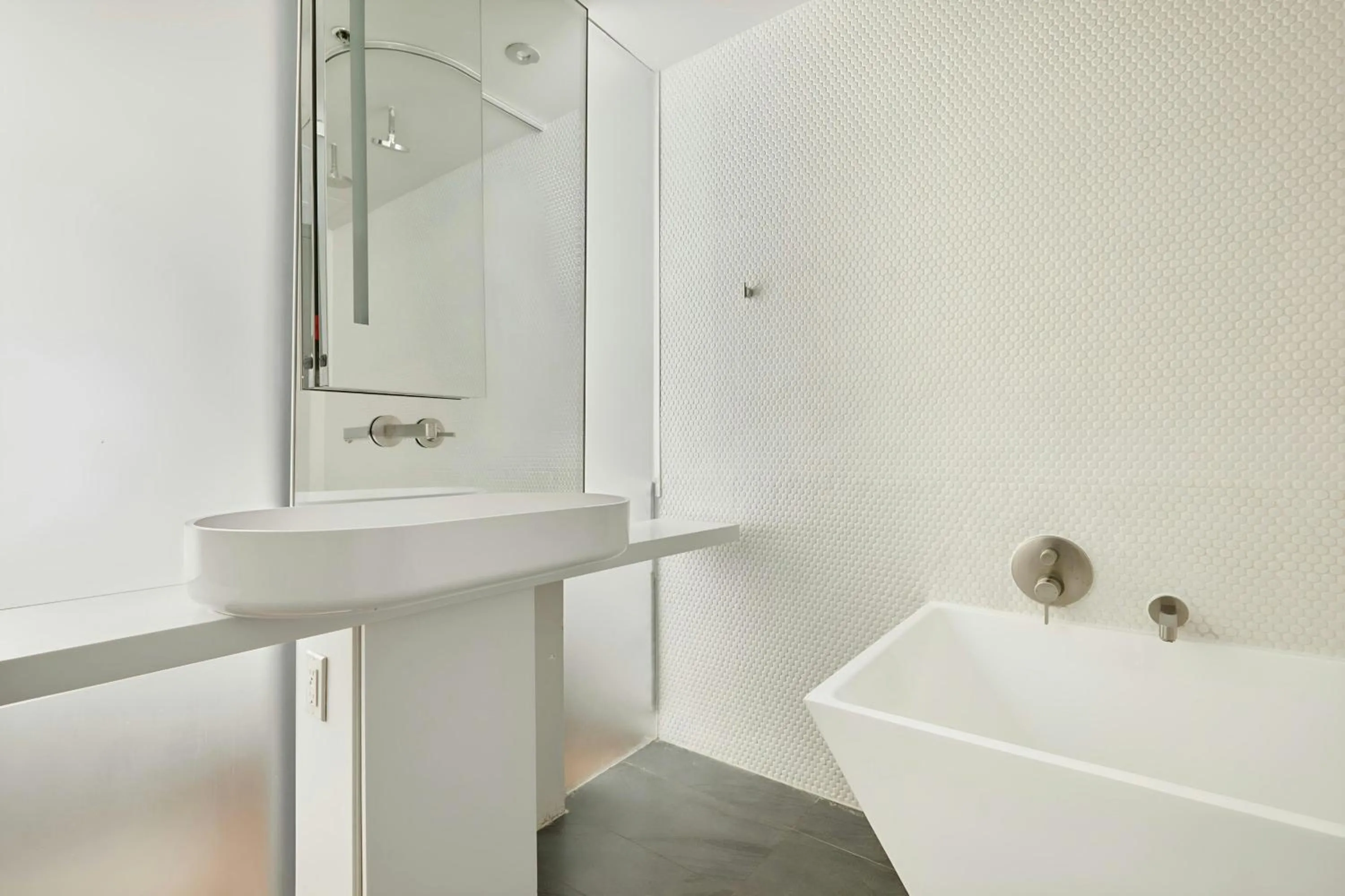 Bathroom in The Slate Hotel Downtown, Sonder by Marriott Bonvoy