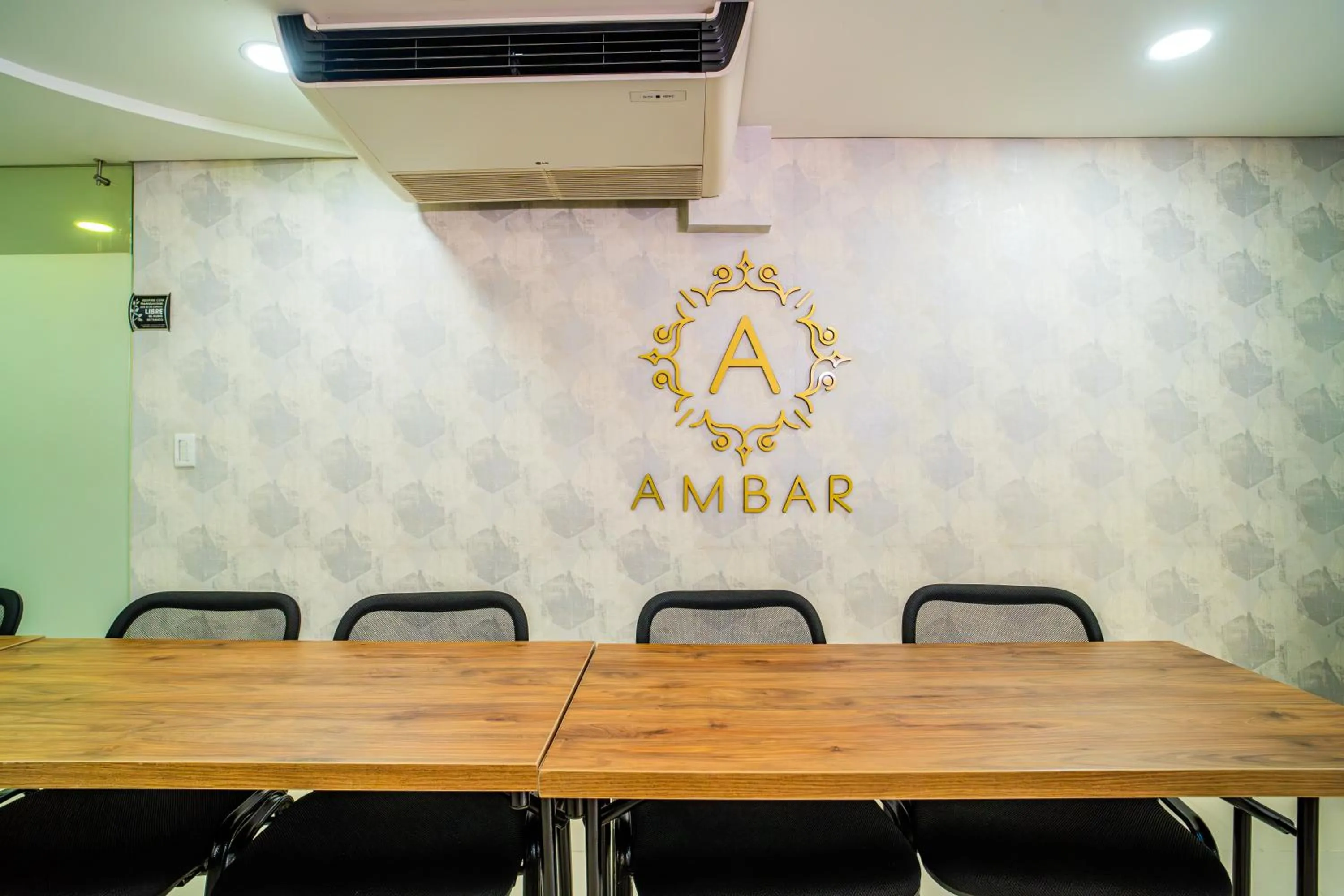 Meeting/conference room in Ambar Hotel Boutique Cali