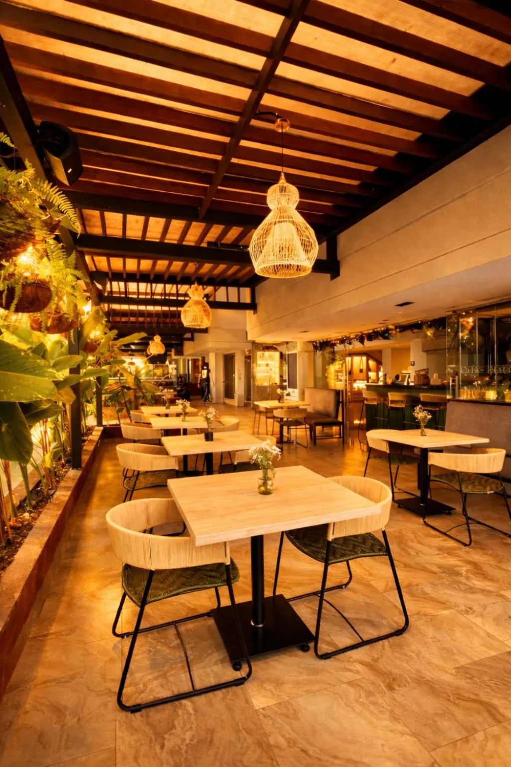 Restaurant/places to eat in Ambar Hotel Boutique Cali