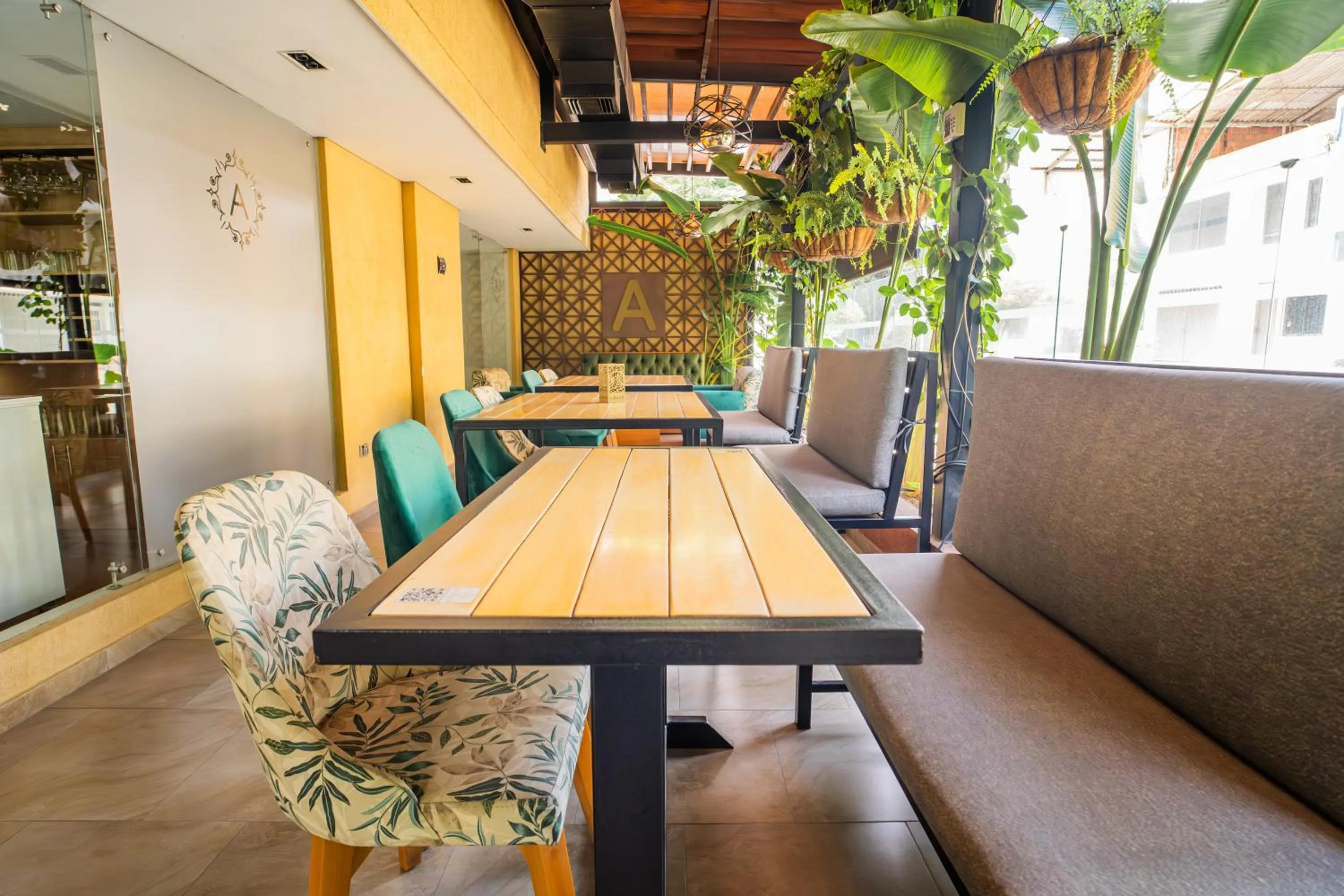 Restaurant/places to eat in Ambar Hotel Boutique Cali