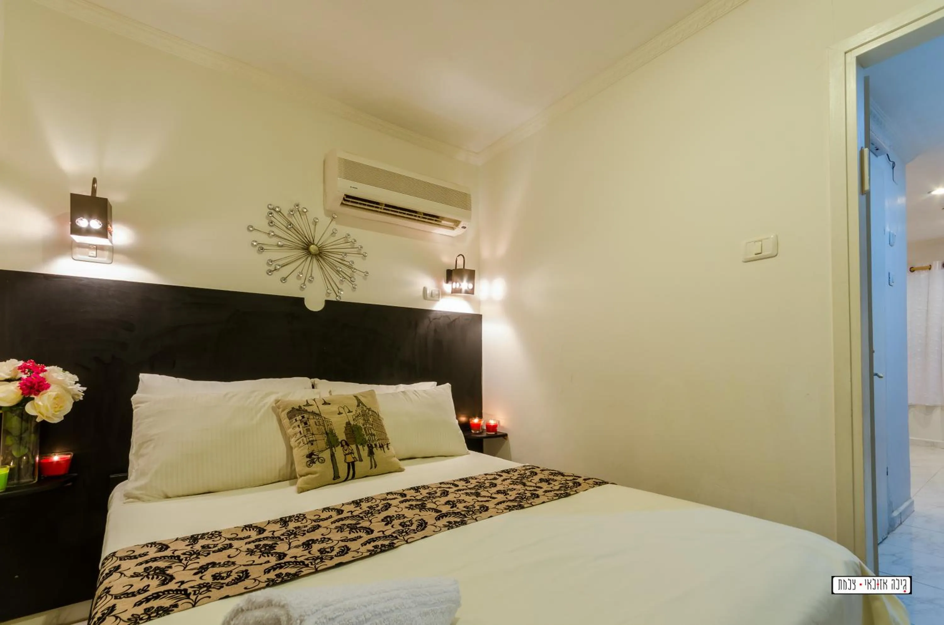 Photo of the whole room, Bed in Avigail Guest House