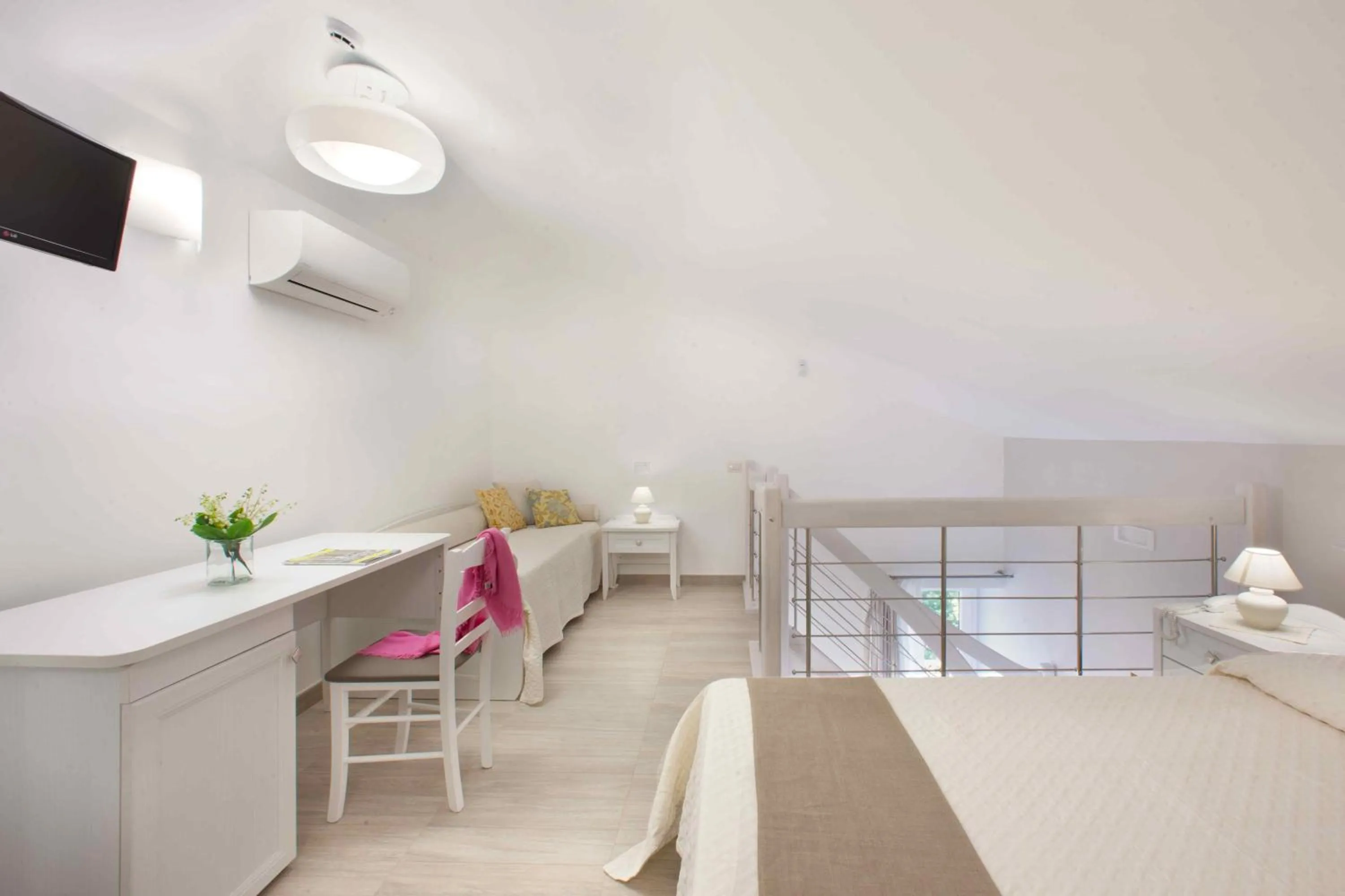 Photo of the whole room, Bed in Al Centro Suites