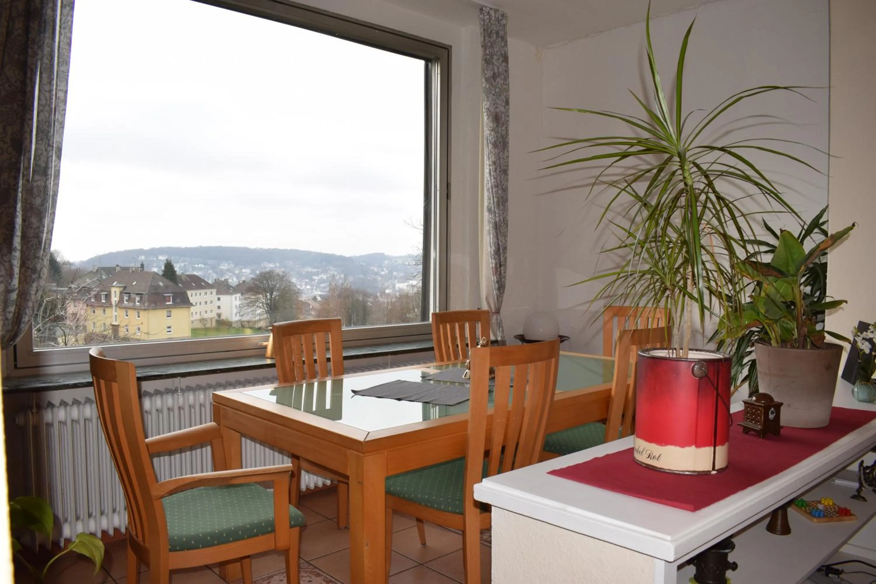Dining area in Messewohnung Augusta