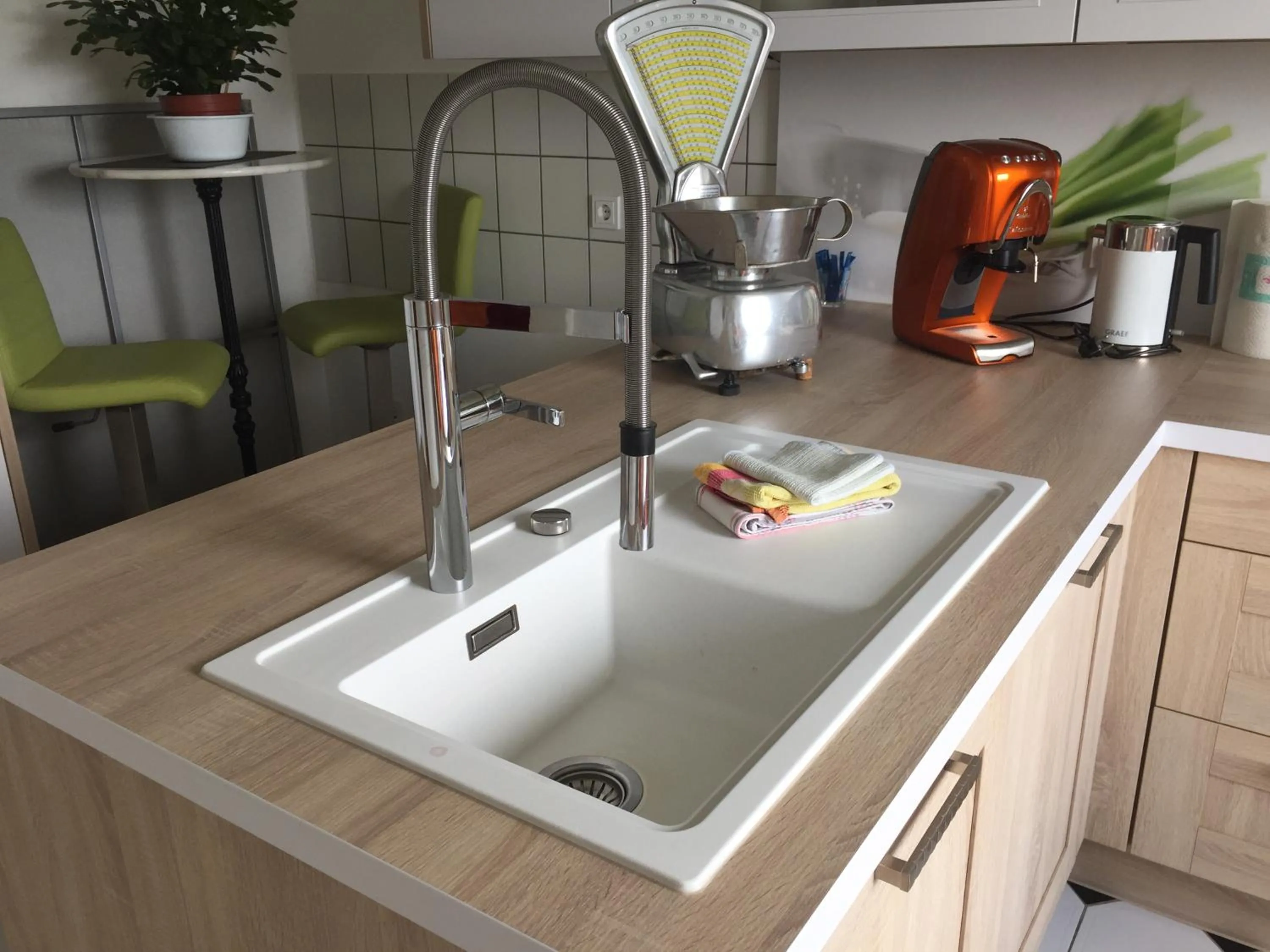 Kitchen or kitchenette in Messewohnung Augusta