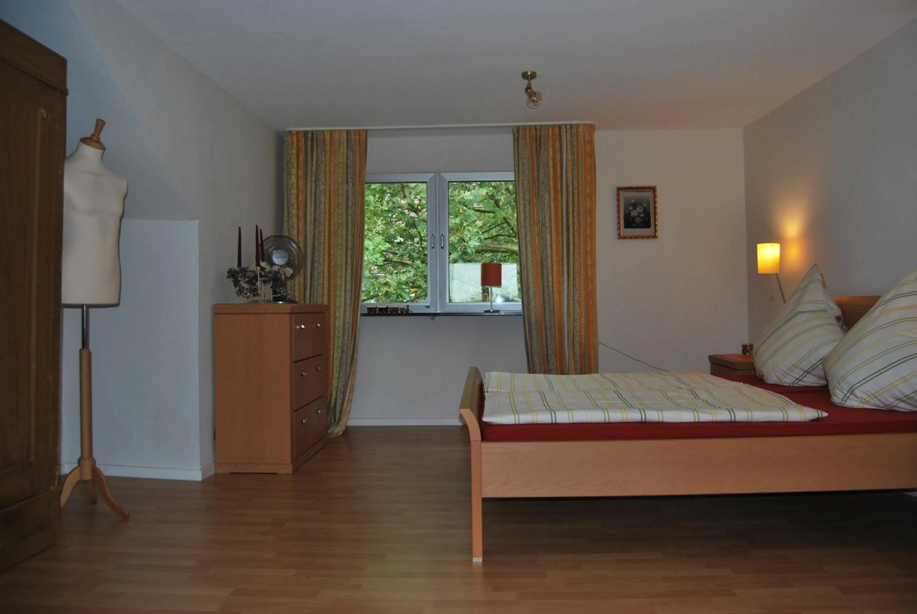 Bedroom, Bed in Messewohnung Augusta