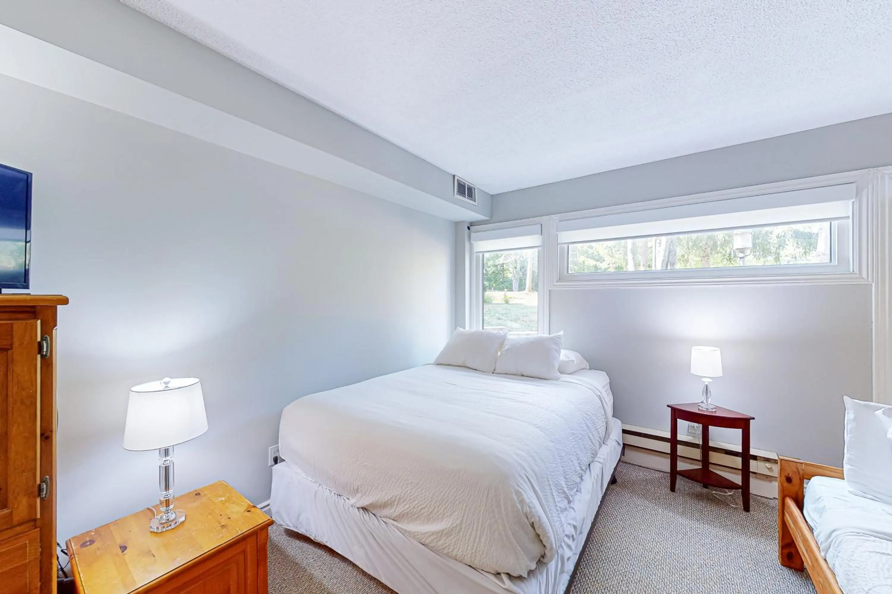 Bed in Chateau Ridge 120