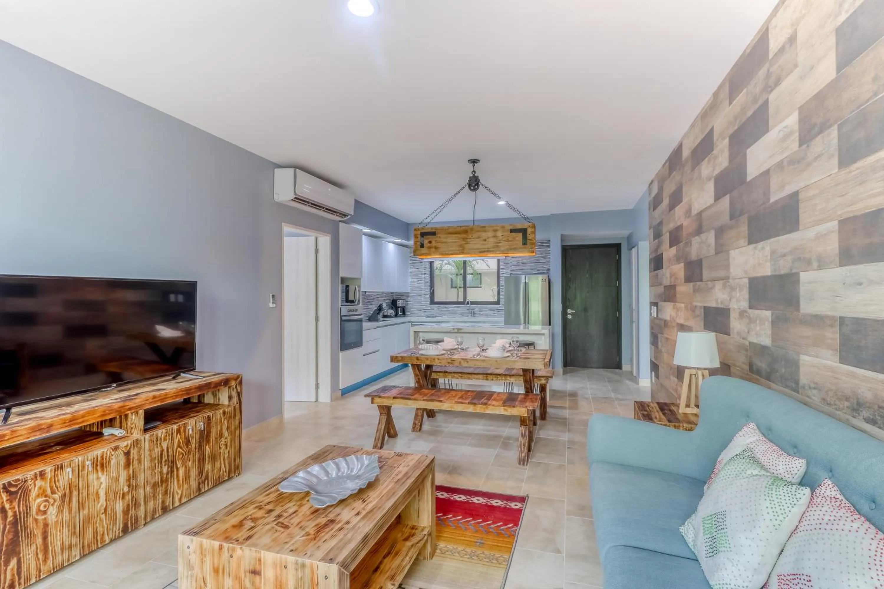 Chandelier B102 @ Lagunas