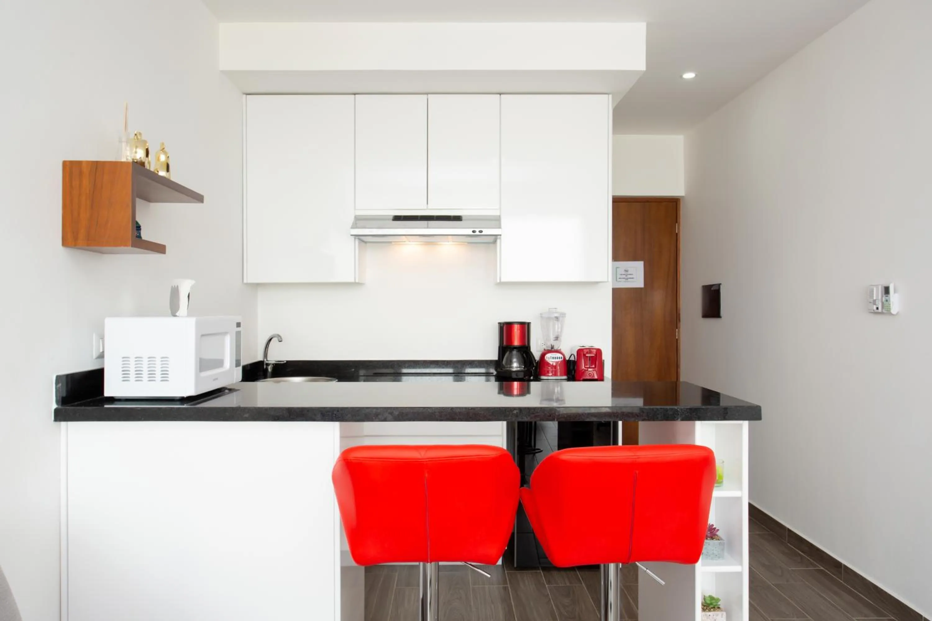 Coffee/tea facilities in Edificio Vanessa 24 studios