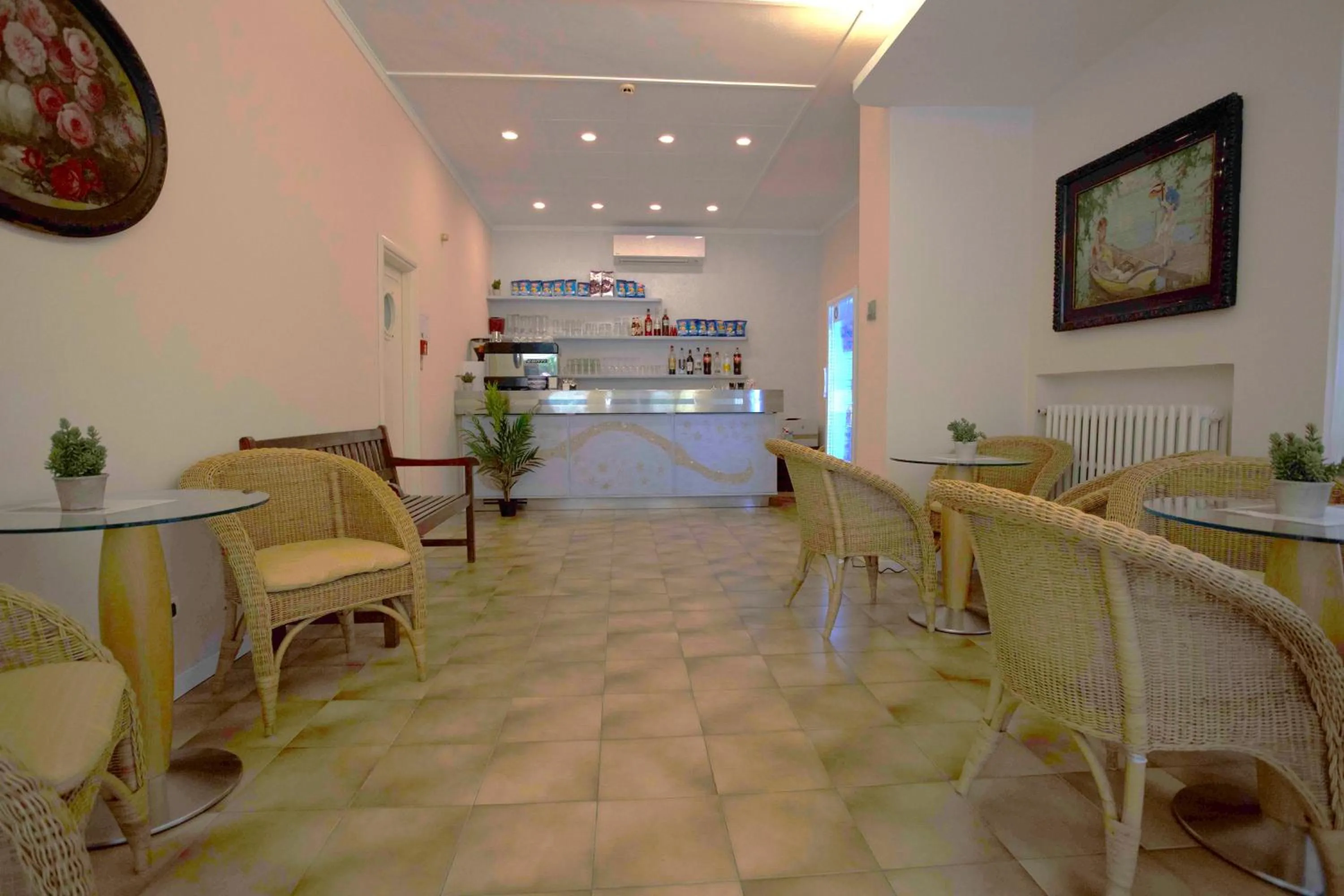 Lounge or bar in Hotel Selene - Vista Mare