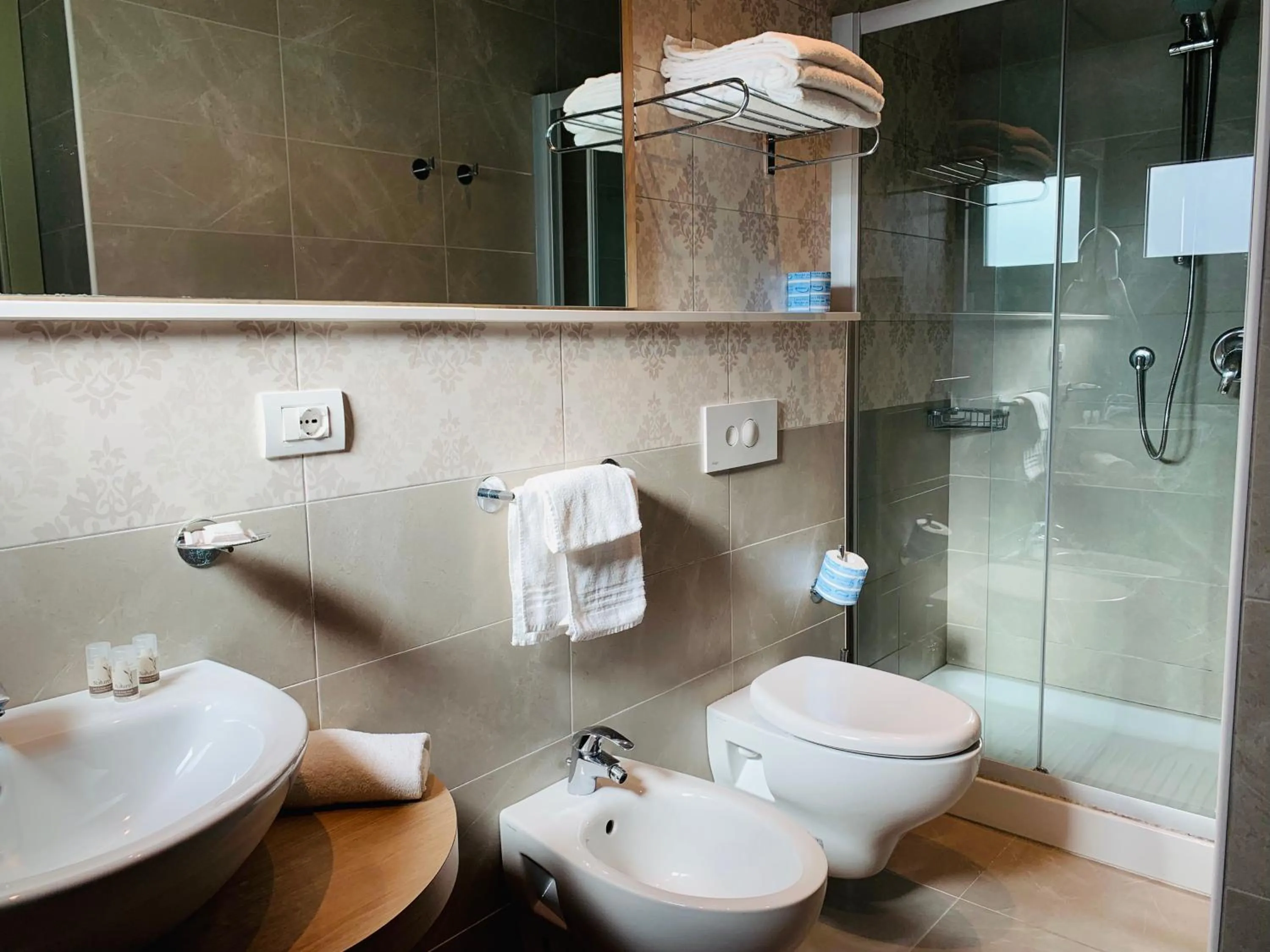 Bathroom in Hotel Liane Riccione