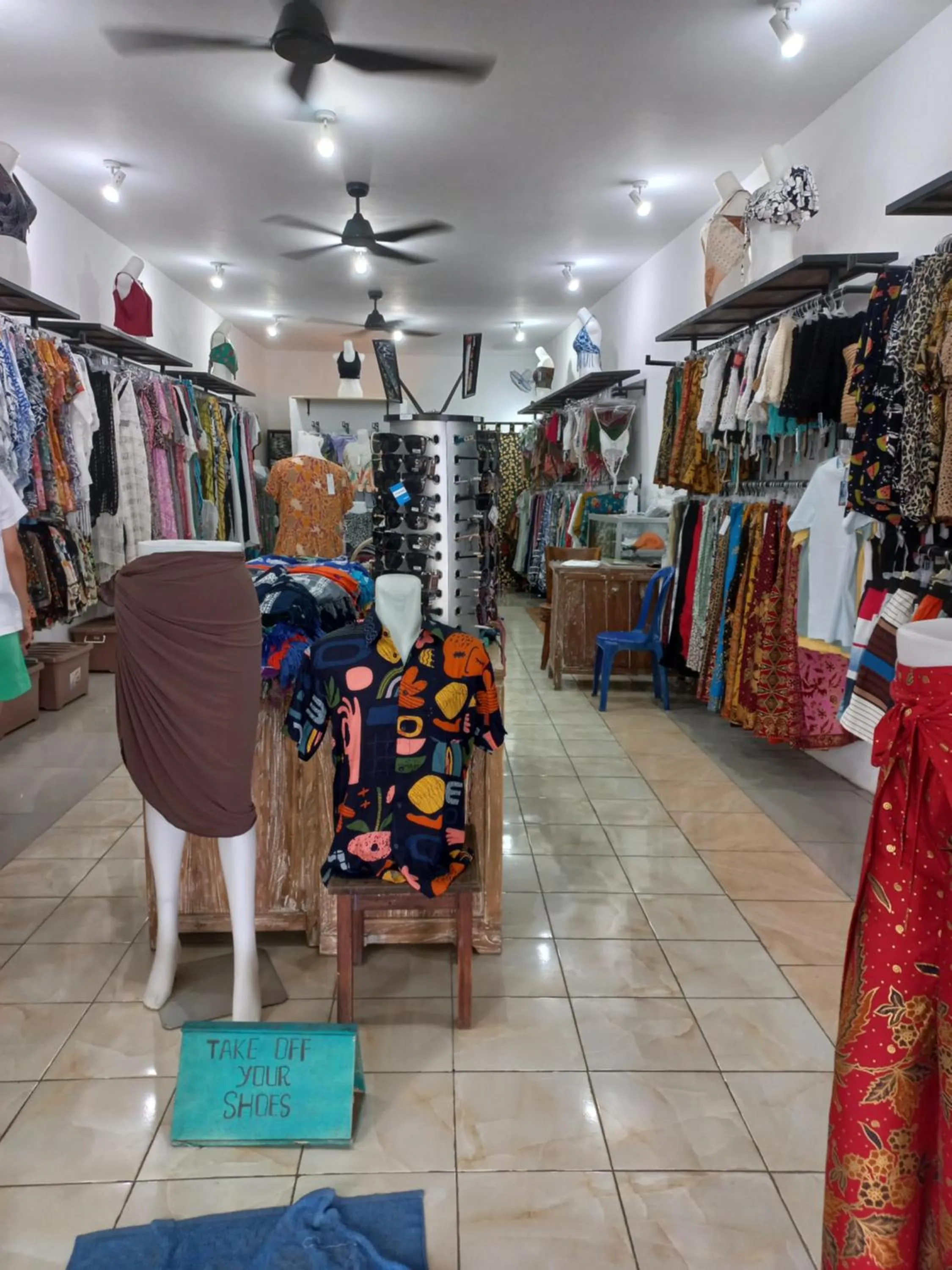 On-site shops in Kusuka Bungalow