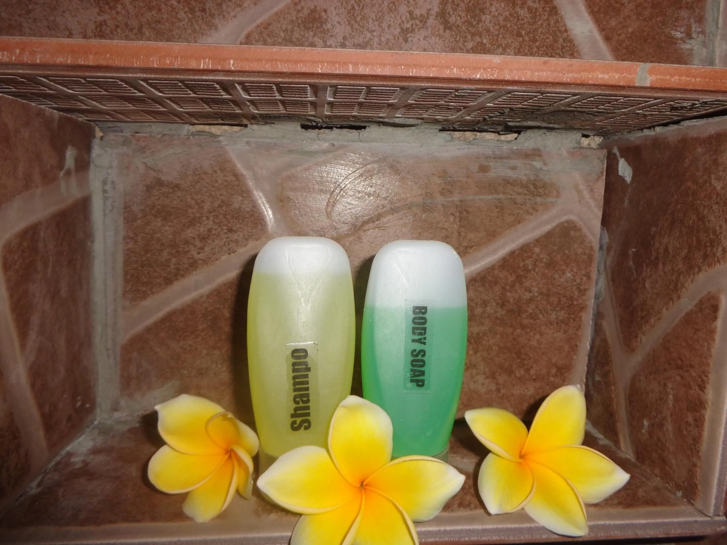 Shower in Kusuka Bungalow