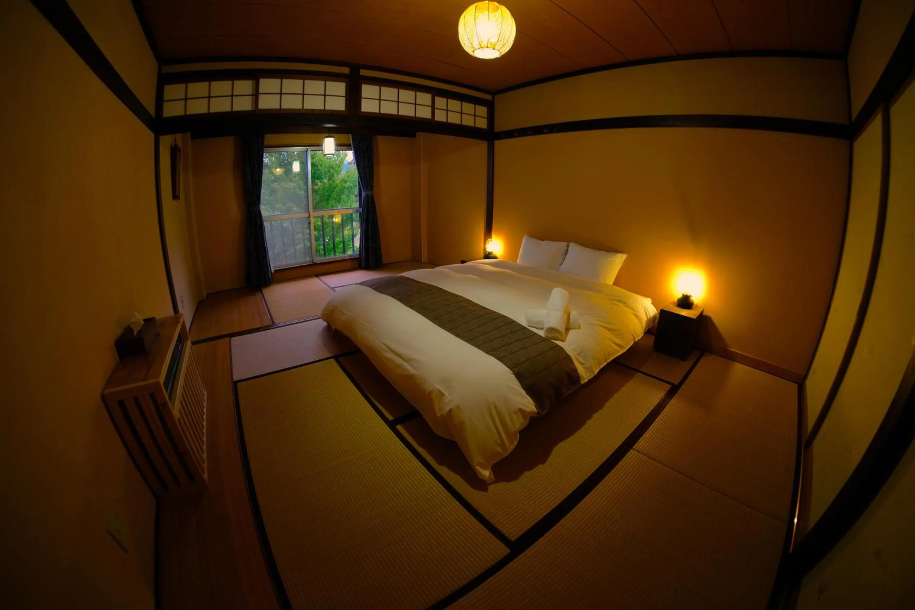 Bed in HA-MON Slope Side Hotel and Private Chalet