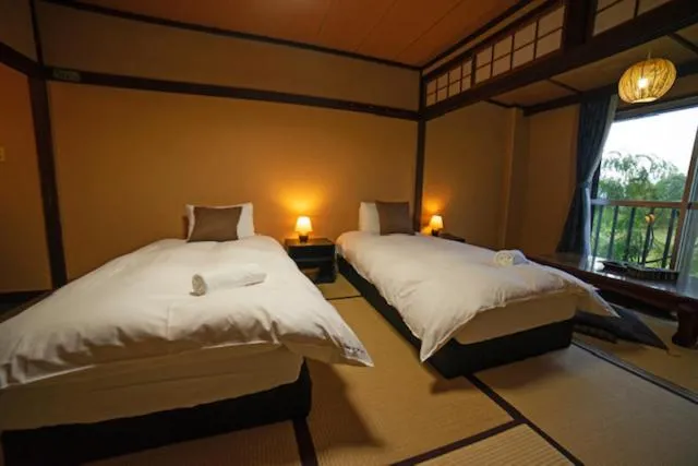 Bed in HA-MON Slope Side Hotel and Private Chalet