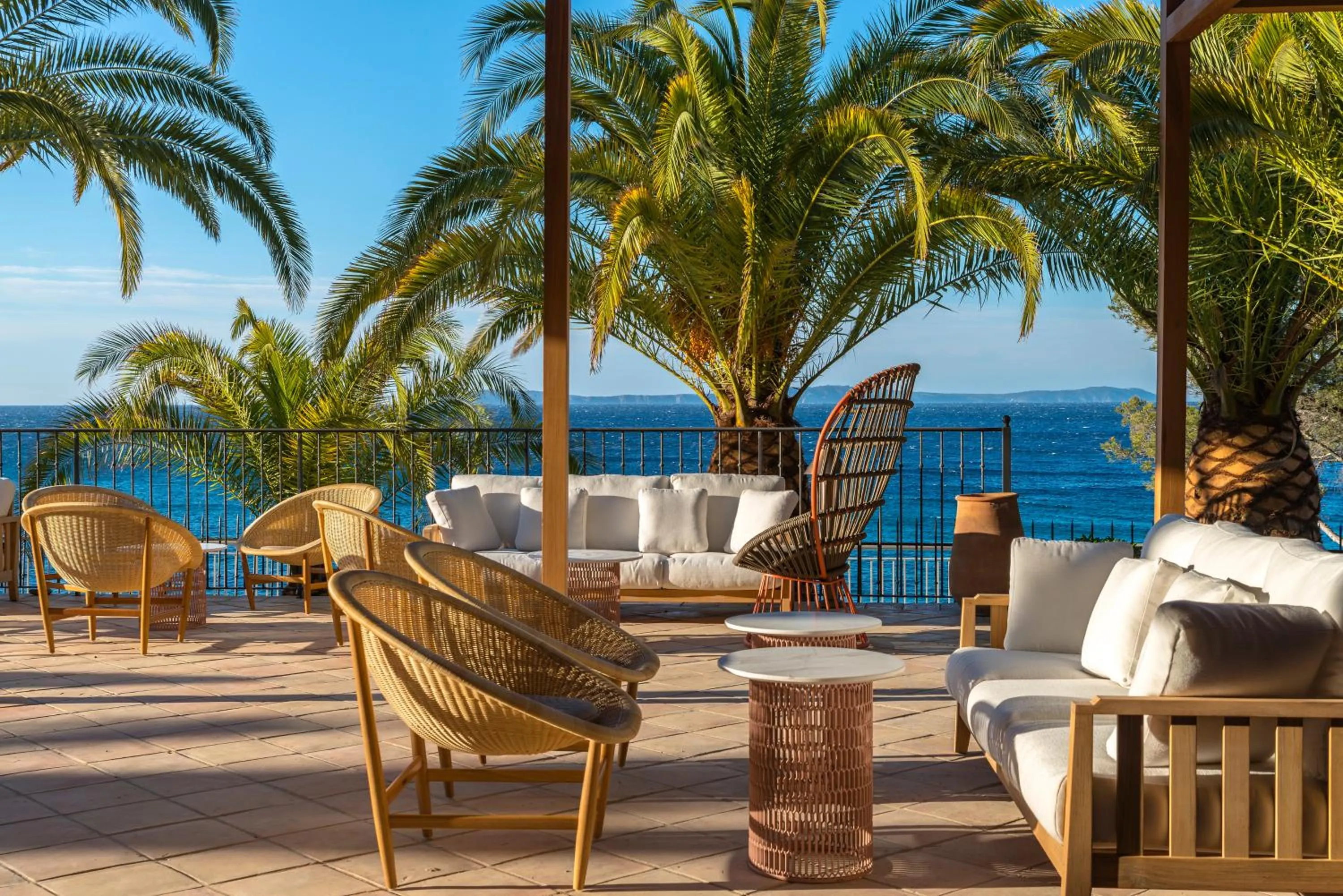 Patio in Hôtel Le Bailli De Suffren