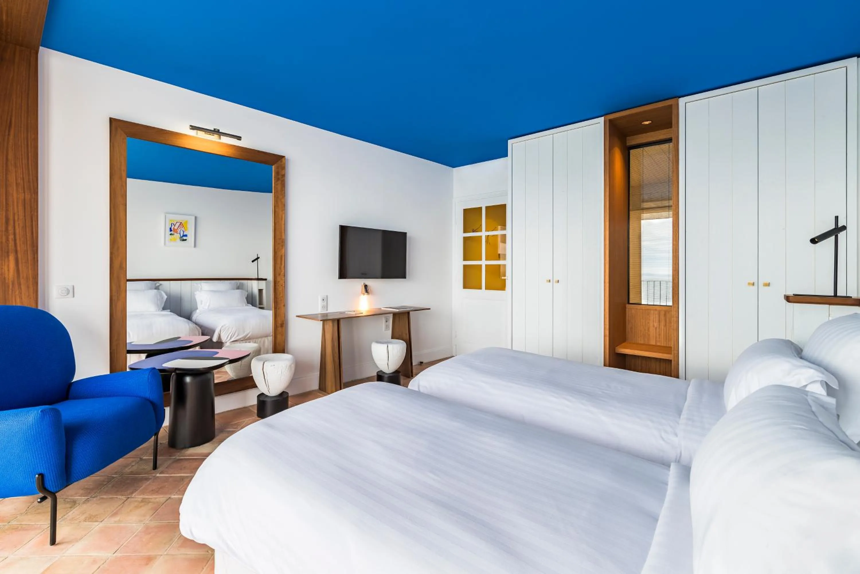 Photo of the whole room, Bed in Hôtel Le Bailli De Suffren