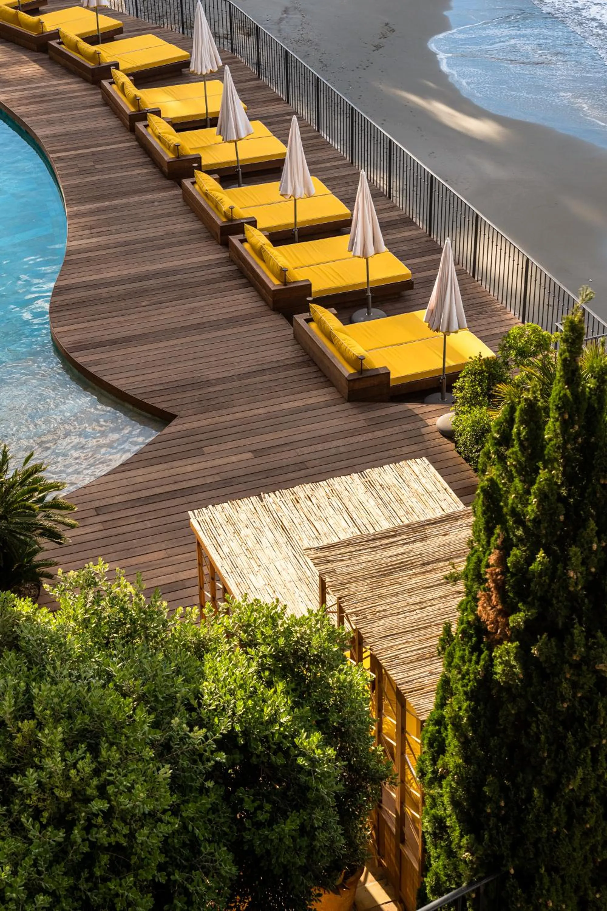 Patio in Hôtel Le Bailli De Suffren