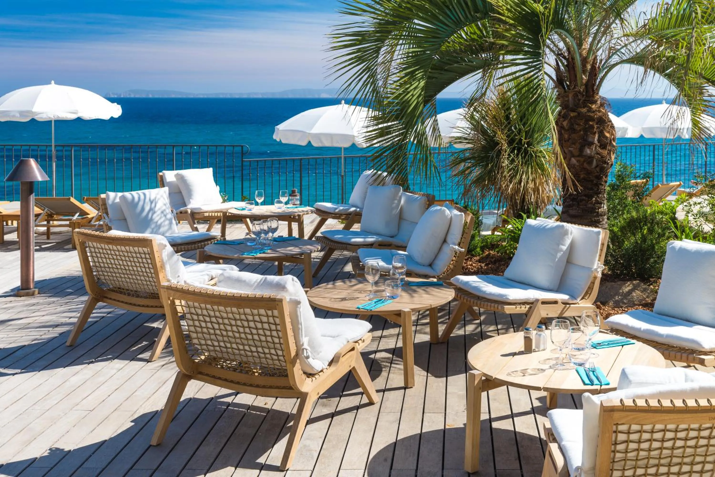 Patio in Hôtel Le Bailli De Suffren