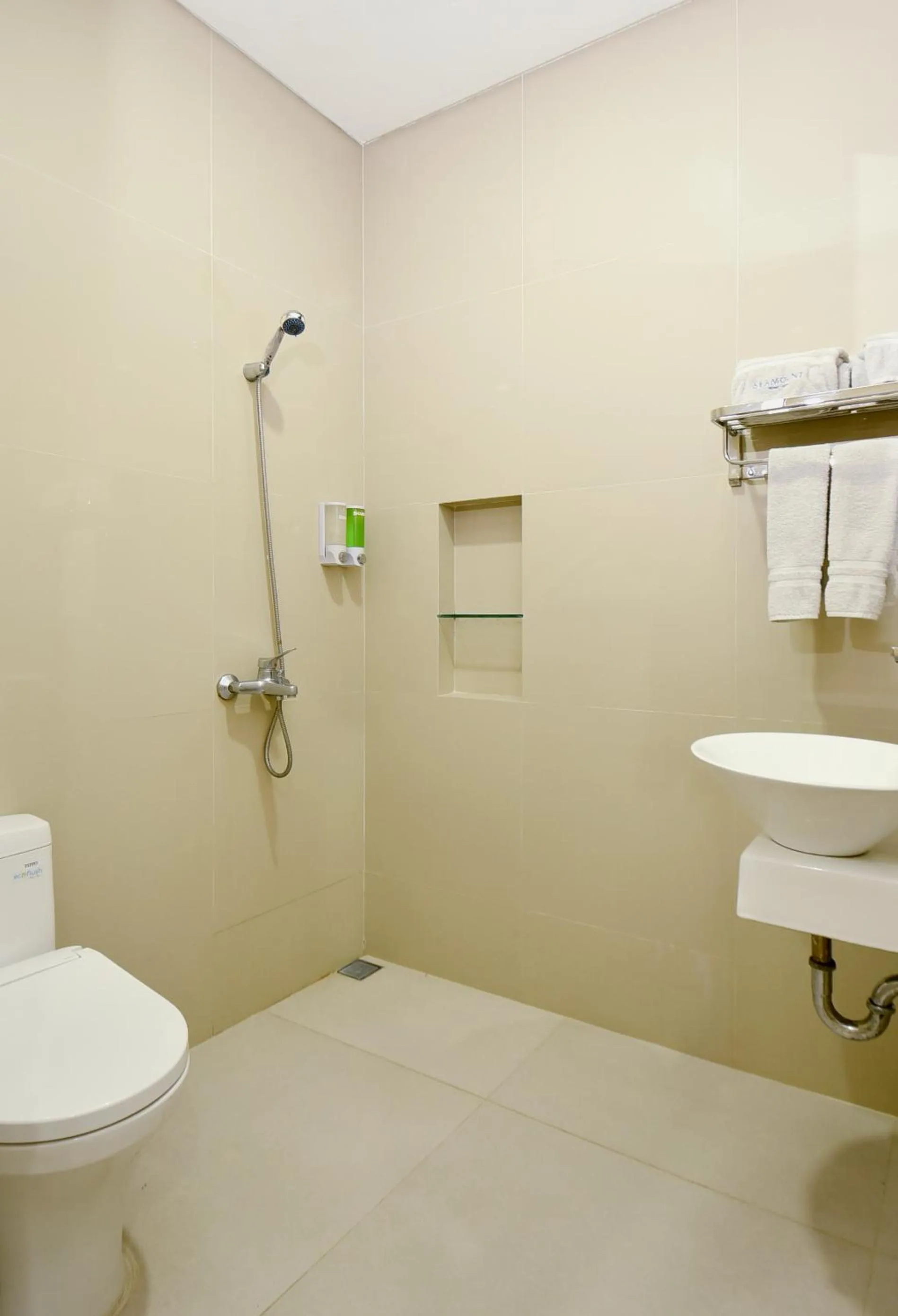 Shower in Seamount Hotel Amed