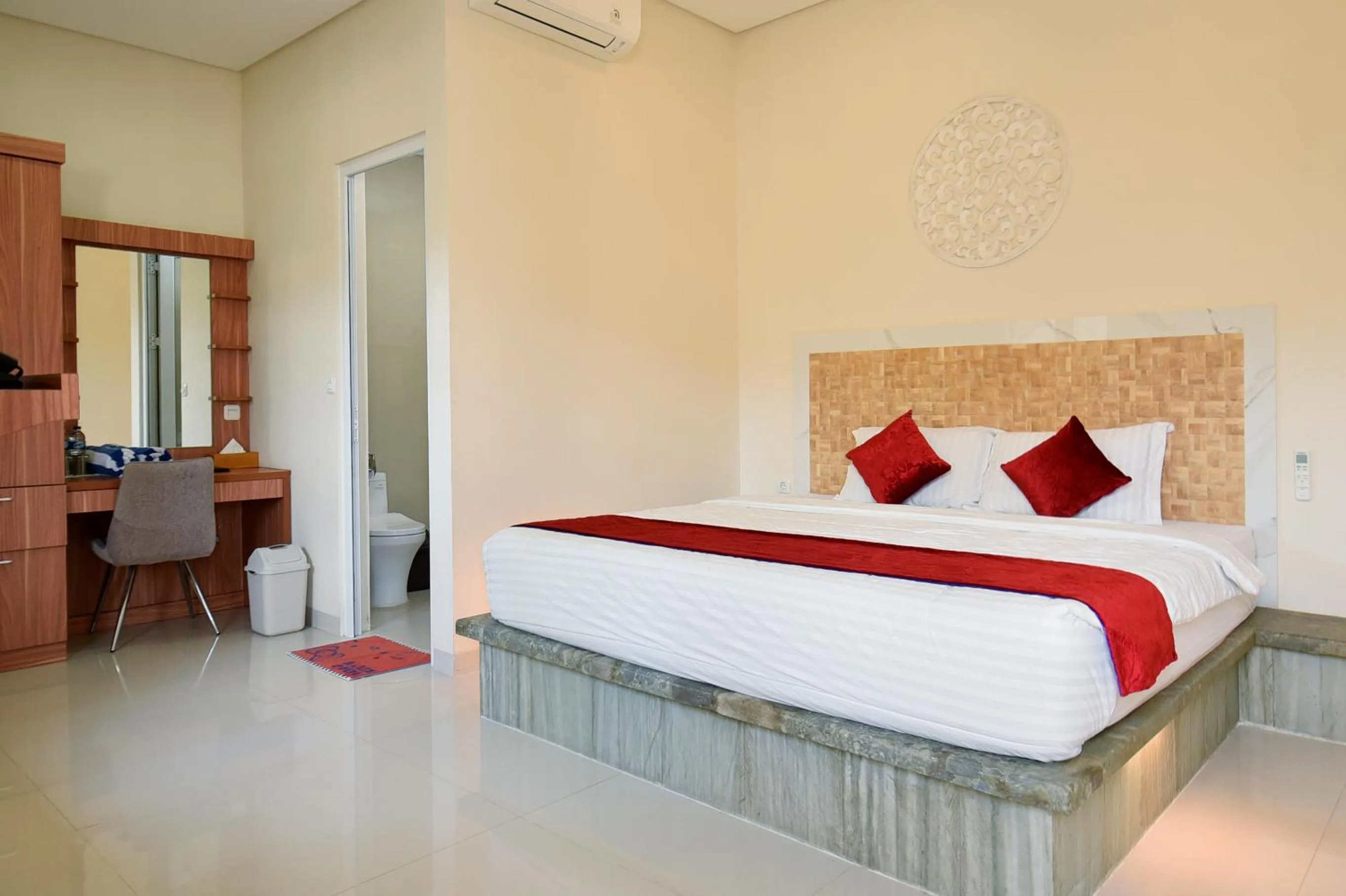 Bed in Seamount Hotel Amed